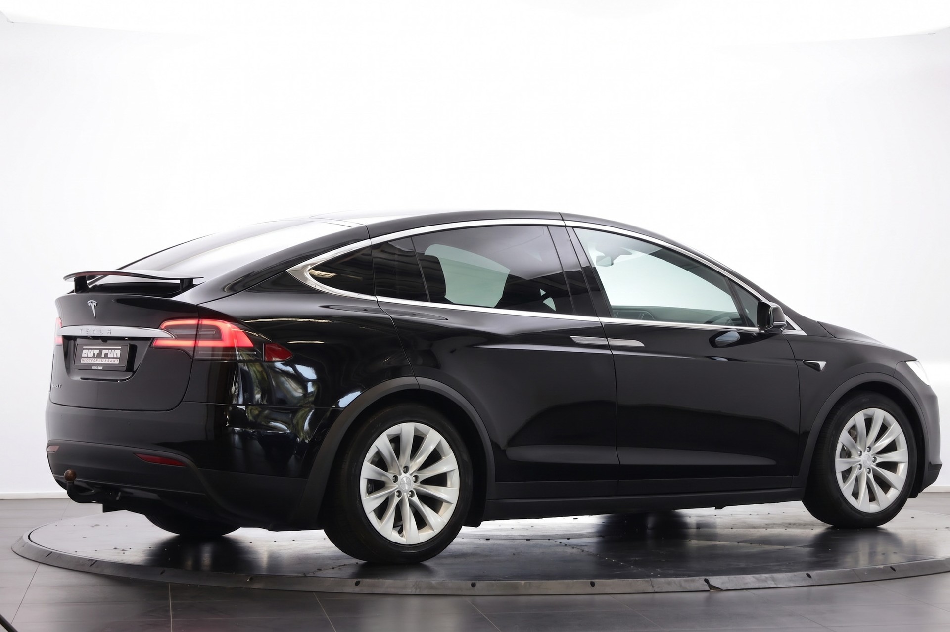 TESLA Model X 100 D-image-6