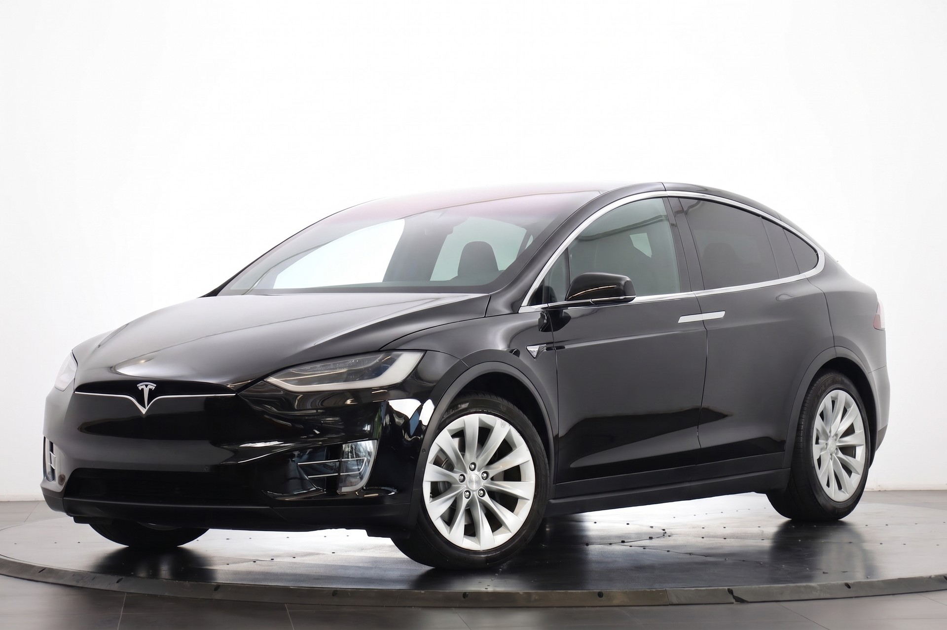 TESLA Model X 100 D-image-5