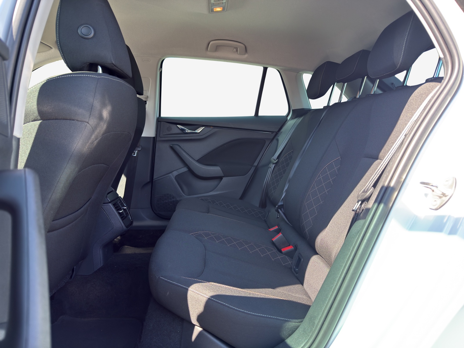 SKODA Scala 1.0 TSI Ambition DSG-image-11