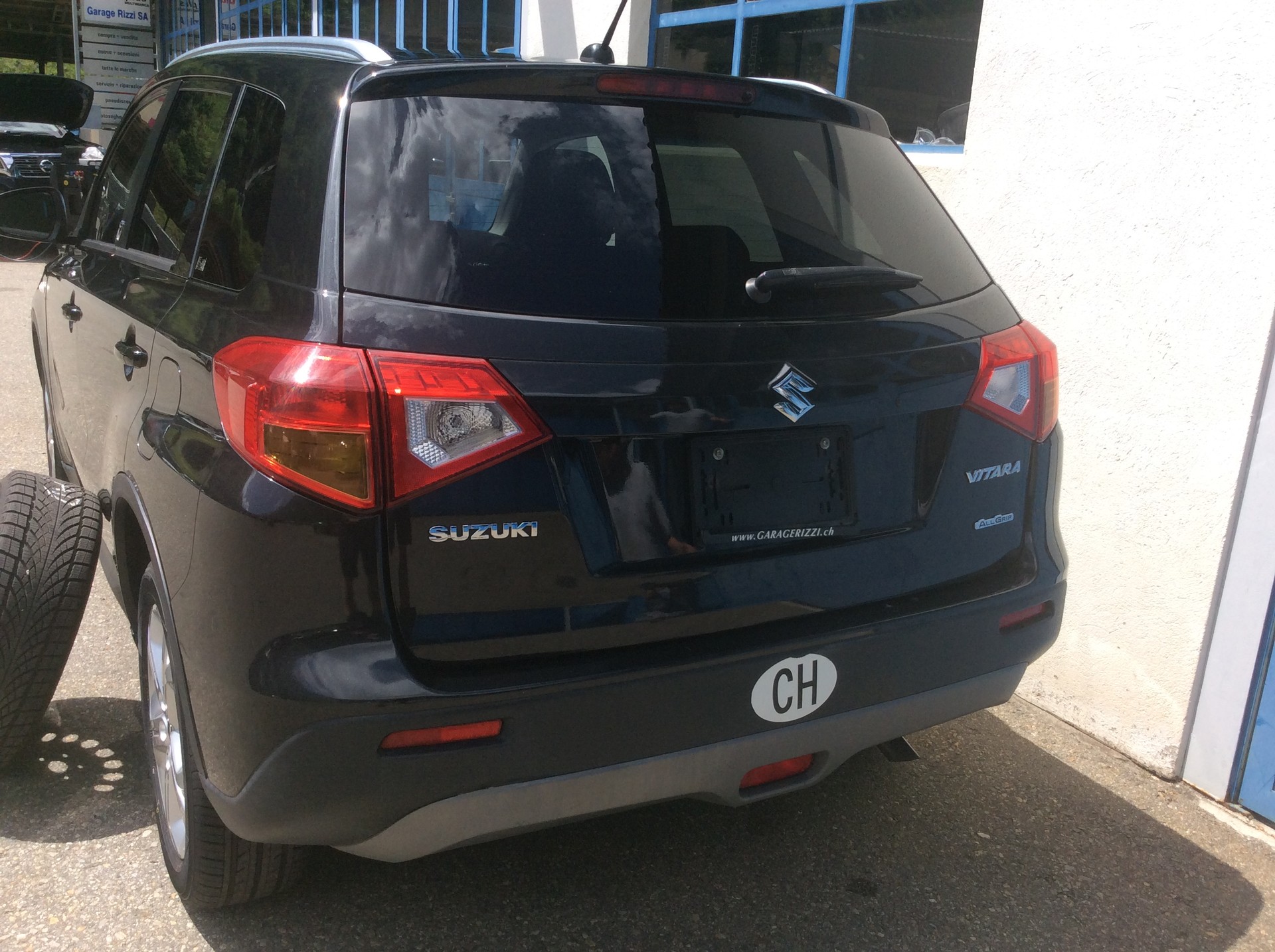 SUZUKI Vitara 1.6 TD Sergio Cellano Top TCSS-image-2