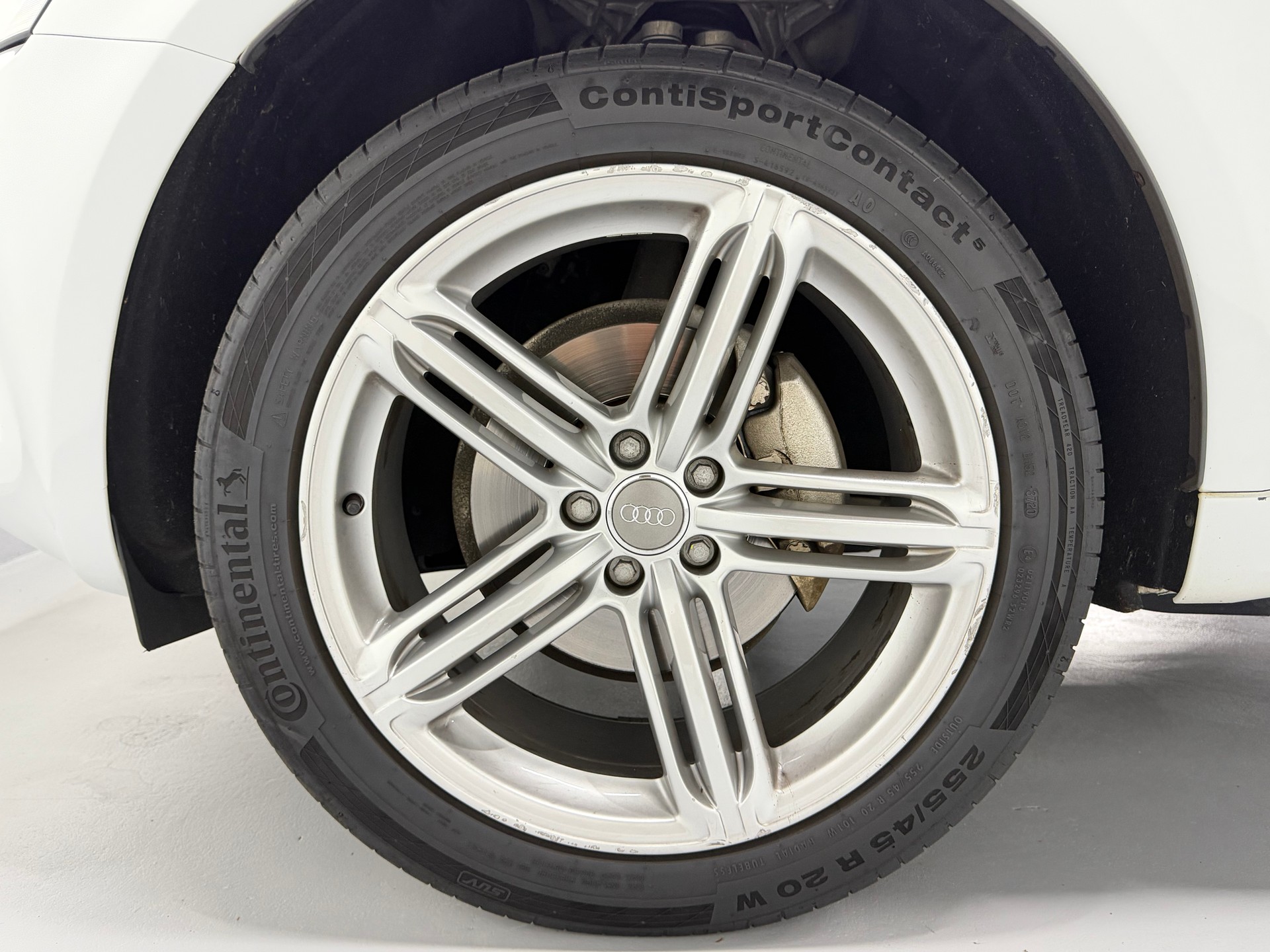 AUDI Q5 2.0 TDI quattro S-tronic / S-Line-image-19