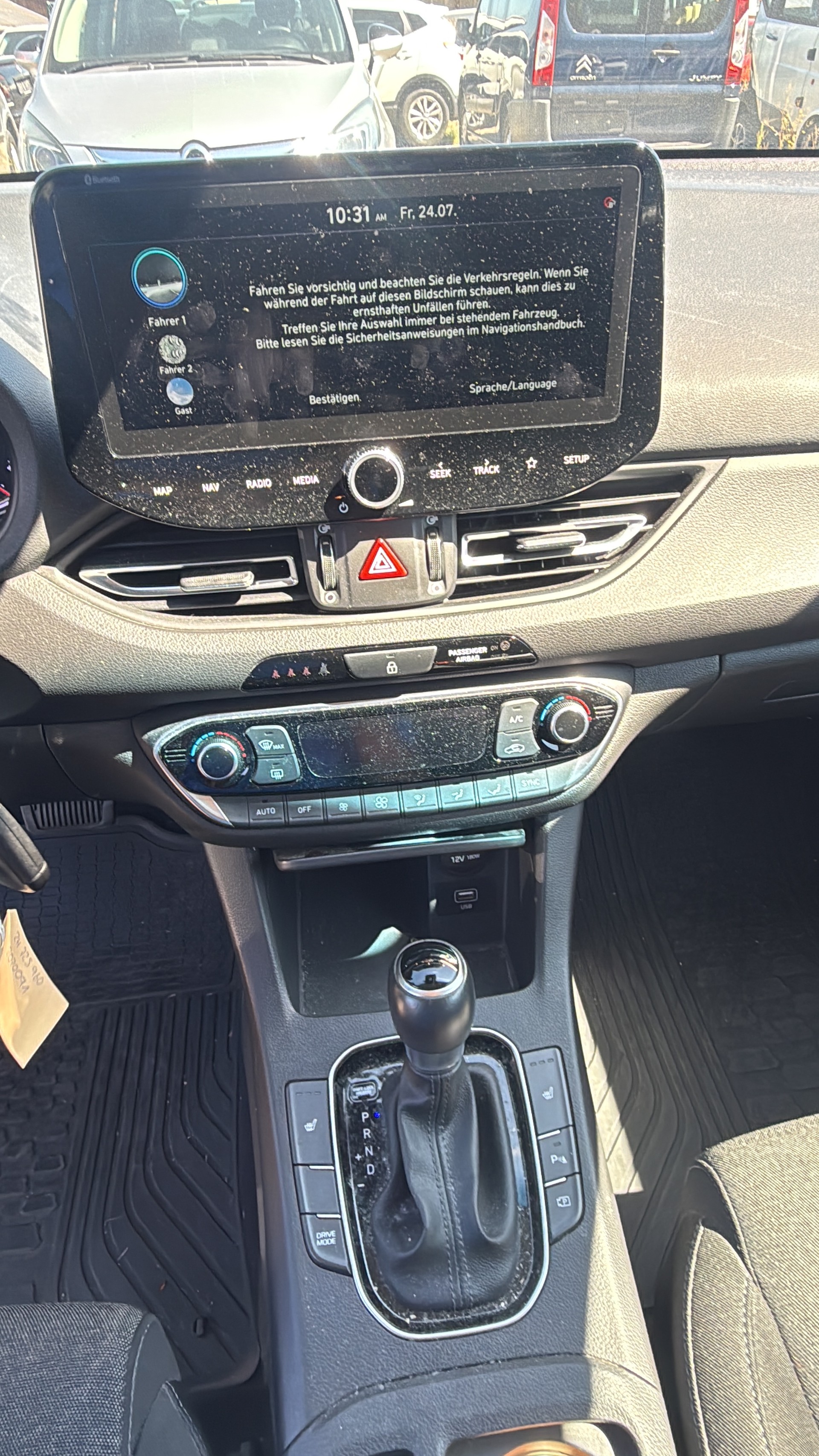 HYUNDAI i30 Wagon 1.5 T-GDi Amplia 48V MH DCT-image-8
