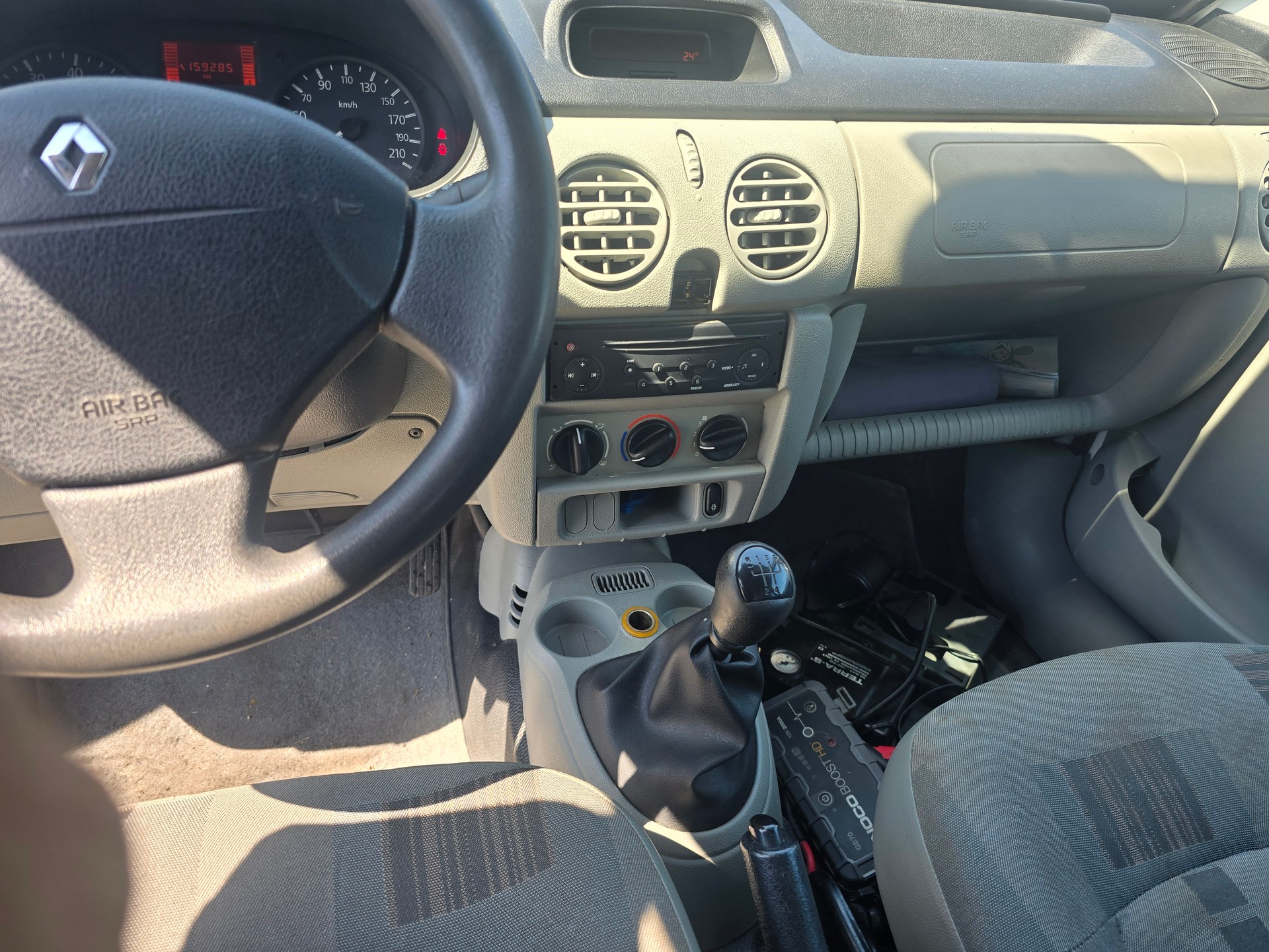 RENAULT Kangoo 1.6 16V 4x4 Business-image-10