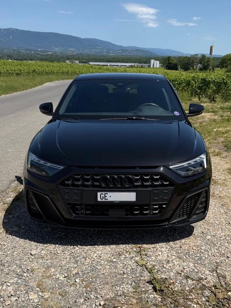 AUDI 1.0 30 TFSI S Line Attraction S-Tronic-image-0