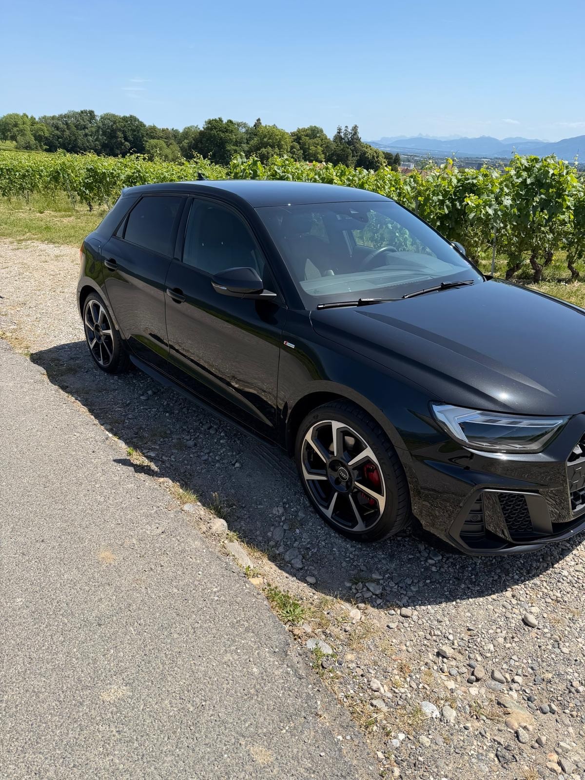 AUDI 1.0 30 TFSI S Line Attraction S-Tronic-image-2
