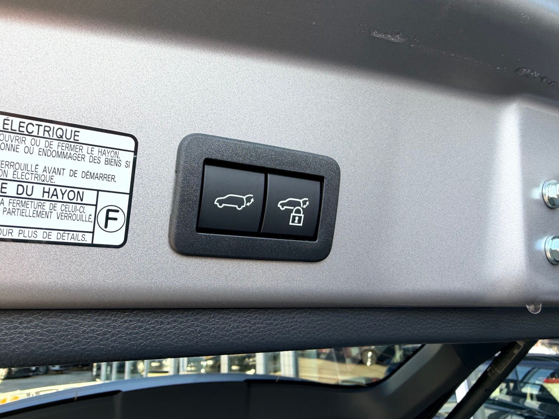 TOYOTA Corolla Cross 1.8 Trend e-CVT-image-7