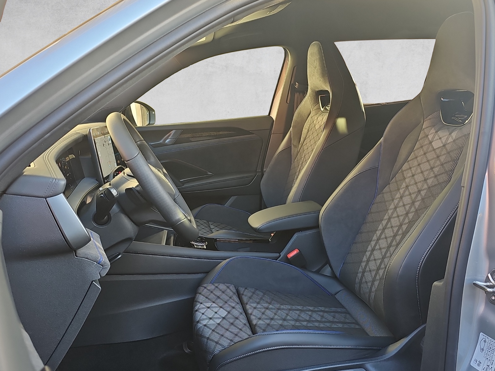 VW Tayron 2.0 TDI SCR R-Line 4Motion DSG-image-5