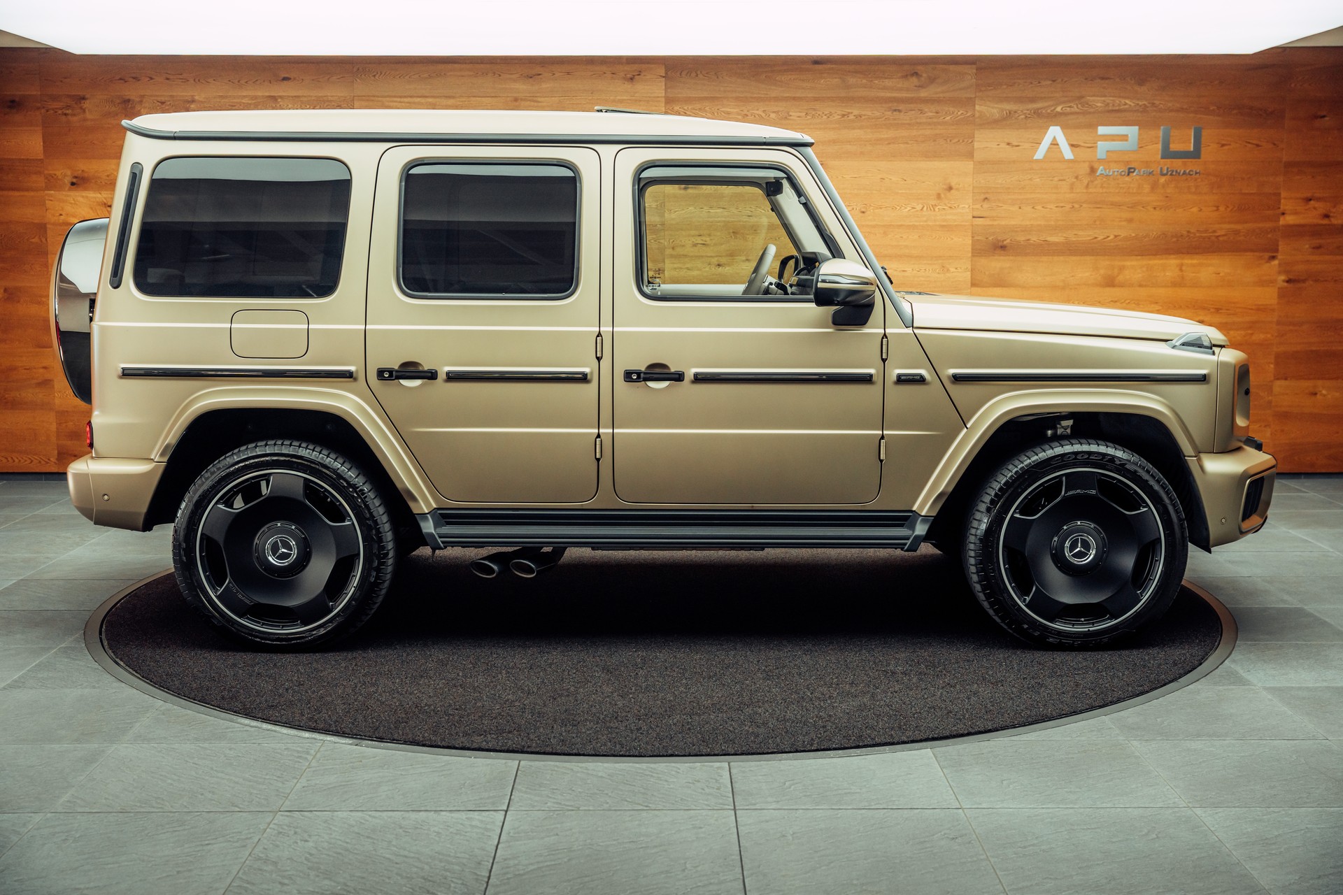 MERCEDES-BENZ G 63 AMG 9G-Tronic MY26-showroom-element-1