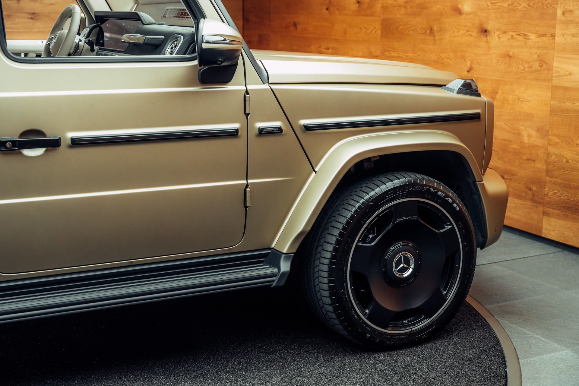 MERCEDES-BENZ G 63 AMG 9G-Tronic MANUFAKTUR Kalaharigold magno MY26-image-22