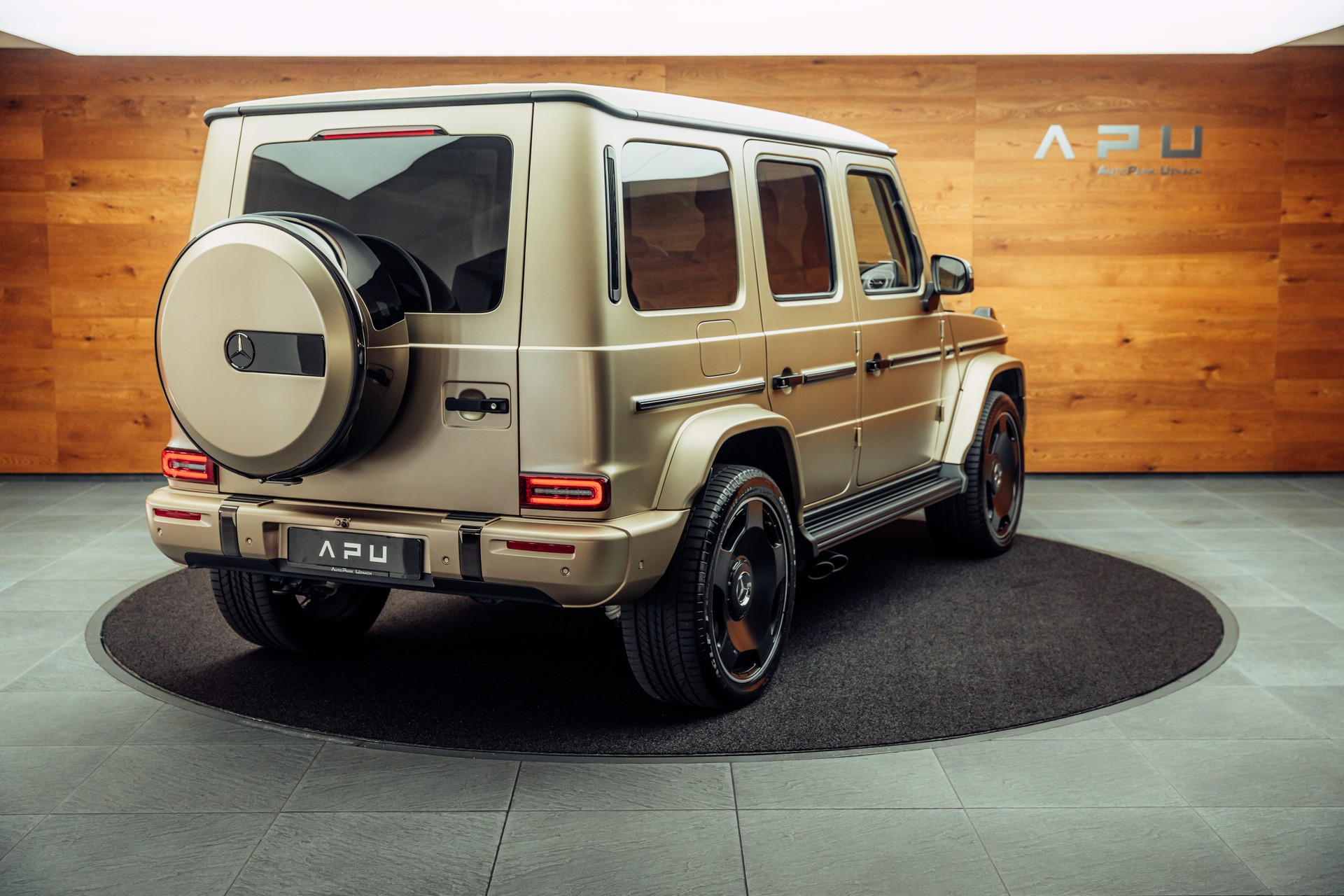MERCEDES-BENZ G 63 AMG 9G-Tronic MY26-showroom-element-2