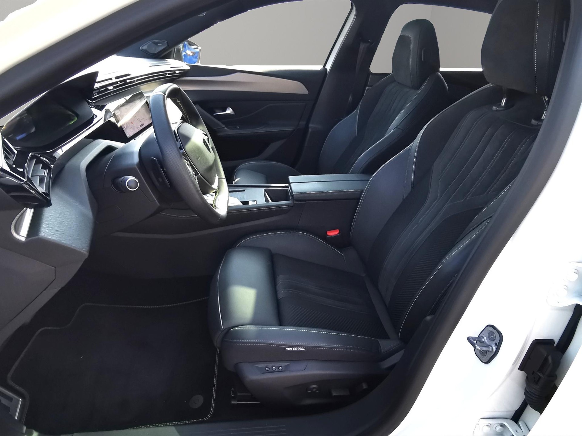 PEUGEOT 308 1.6 PHEV 225 GT-image-1