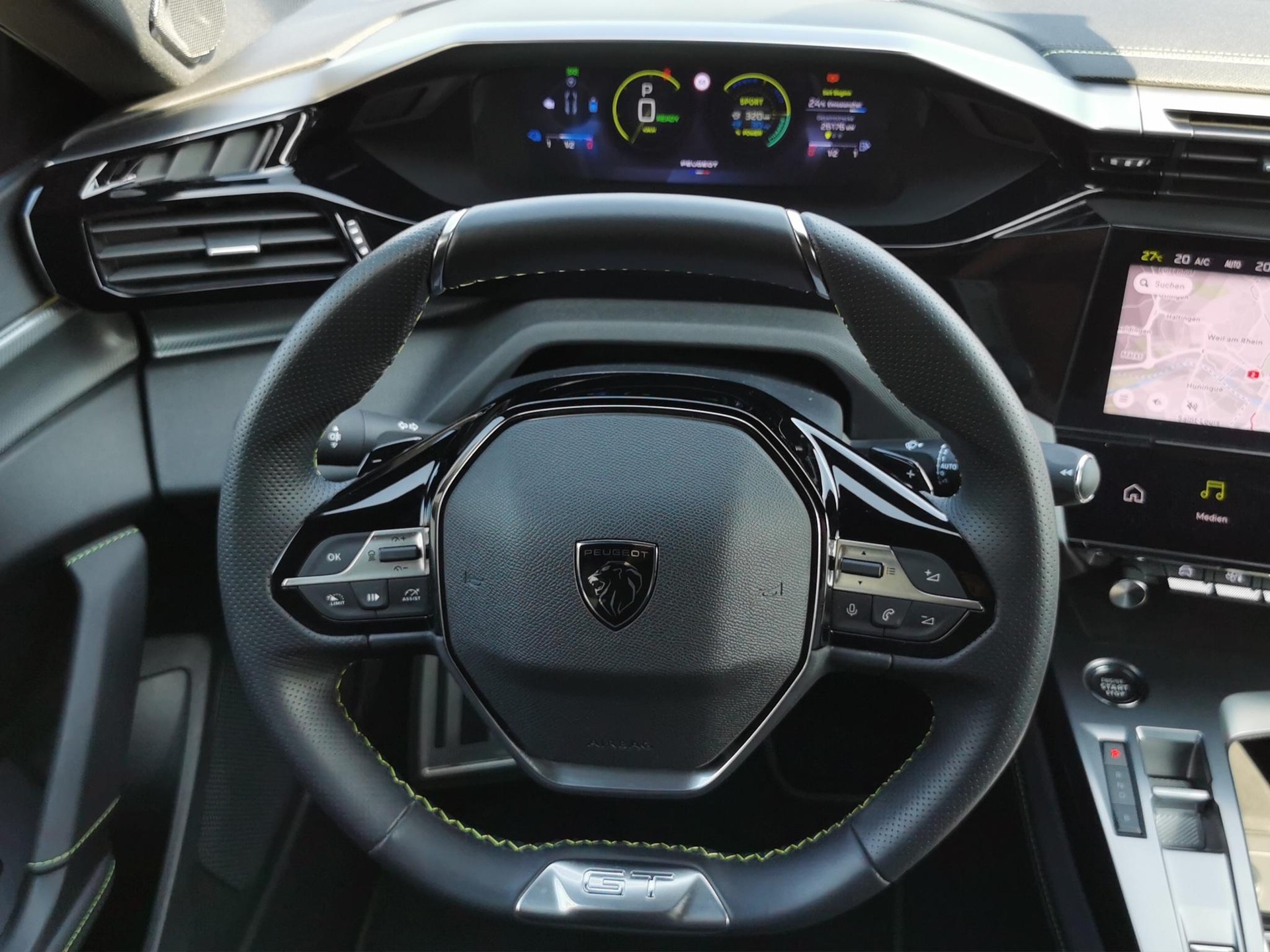 PEUGEOT 308 1.6 PHEV 225 GT-image-4