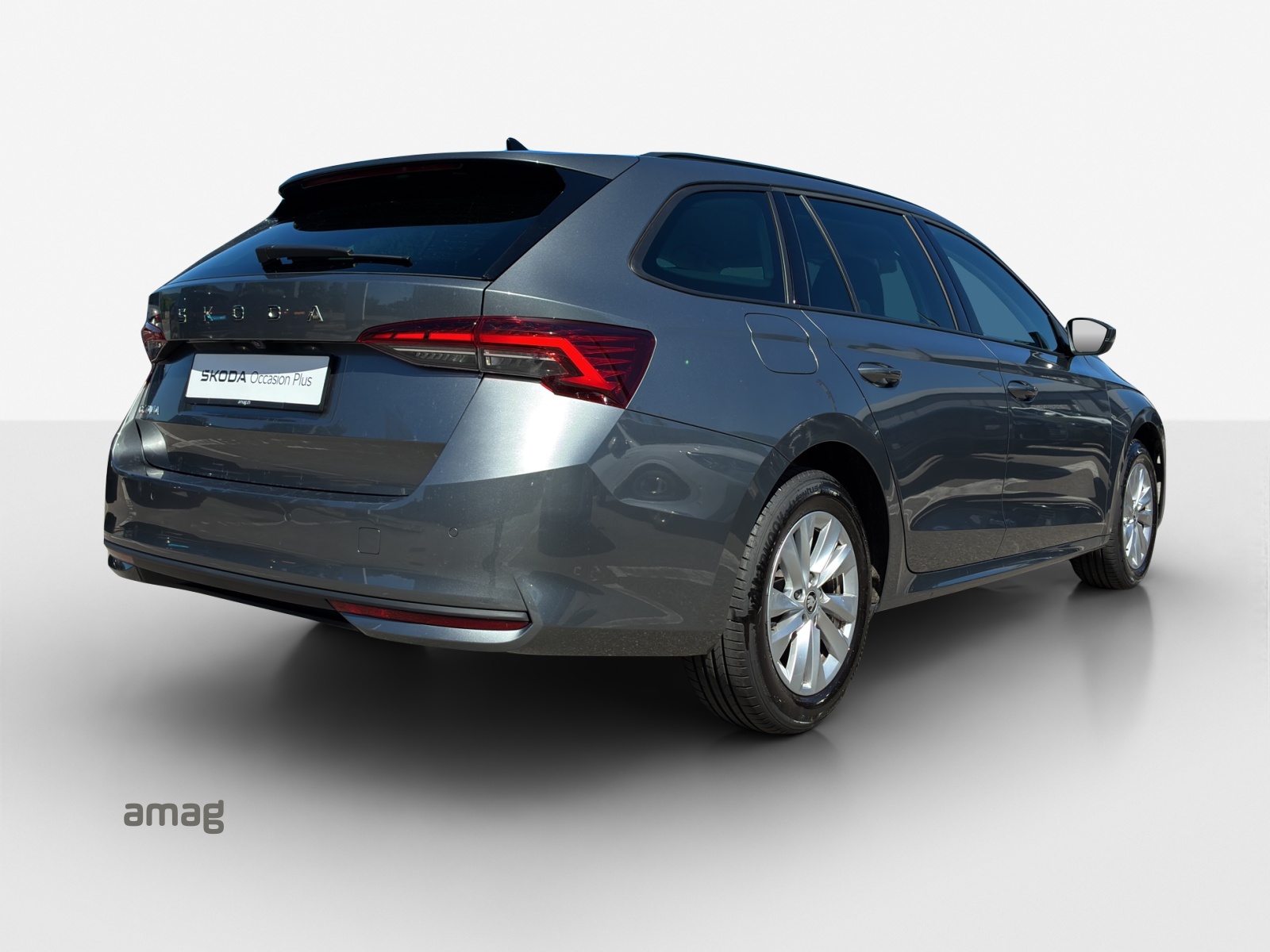 SKODA Octavia Combi 2.0 TDI DSG Selection-image-4