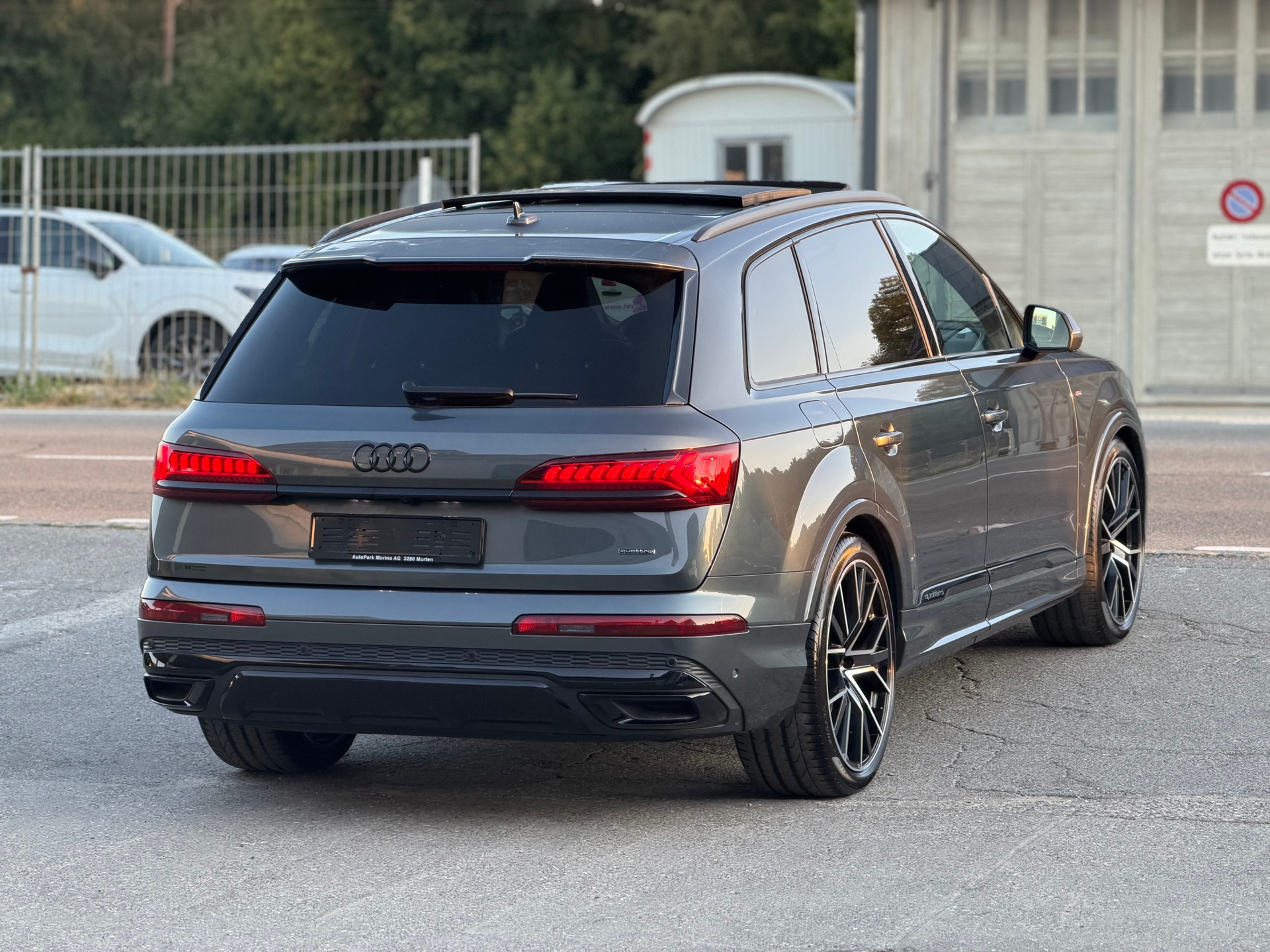 AUDI Q7 50 TDI quattro S Line tiptronic-image-4