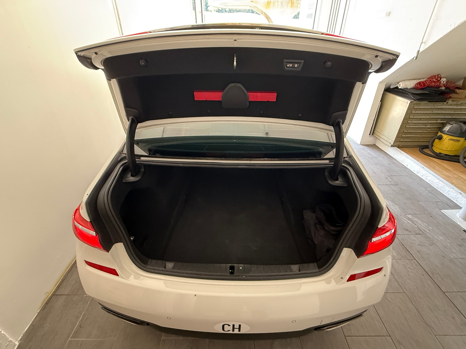 BMW 750i xDrive Steptronic M - Paket Ab 520.- pro Monat-image-8