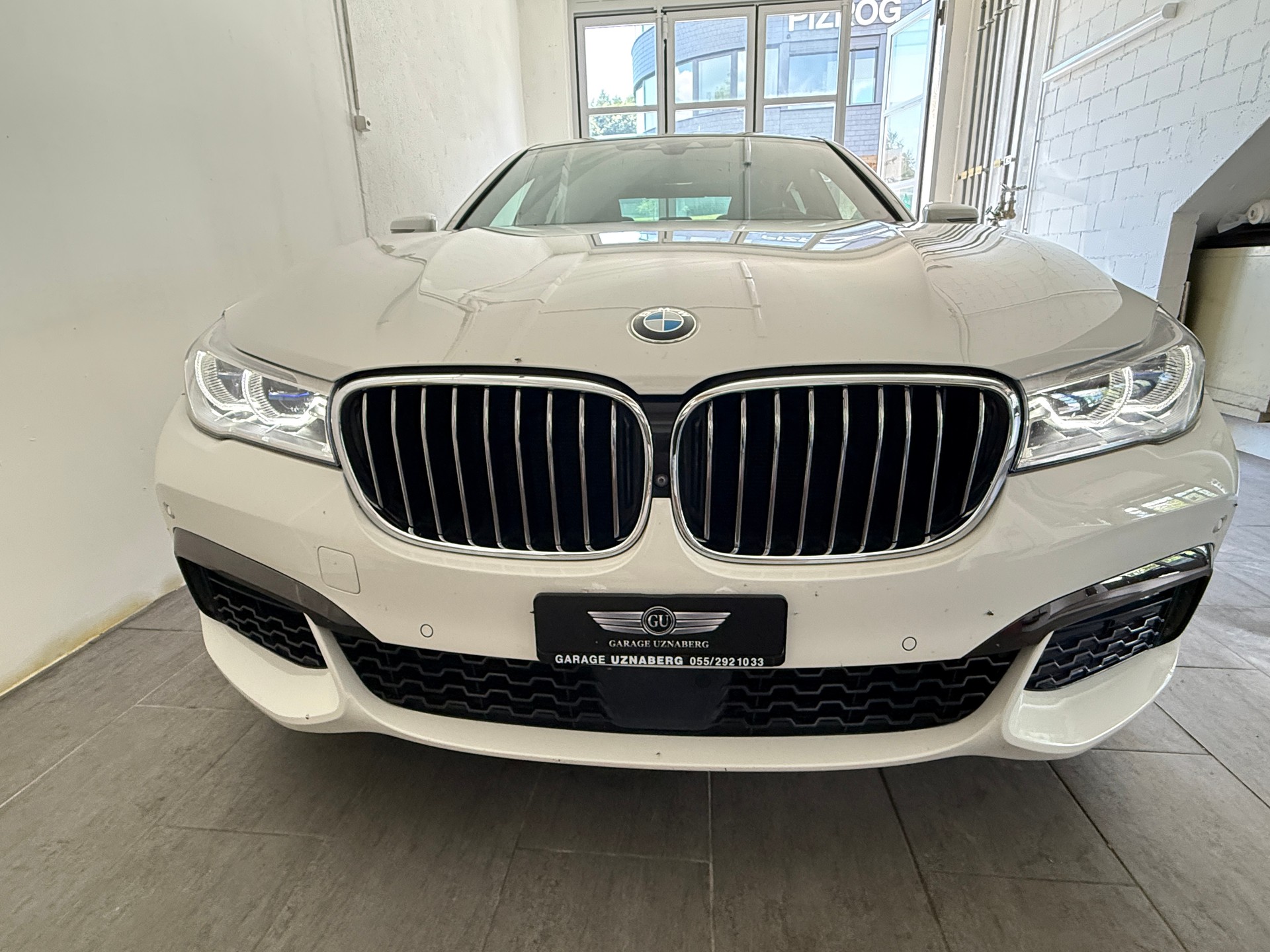 BMW 750i xDrive Steptronic M - Paket Ab 520.- pro Monat-image-7