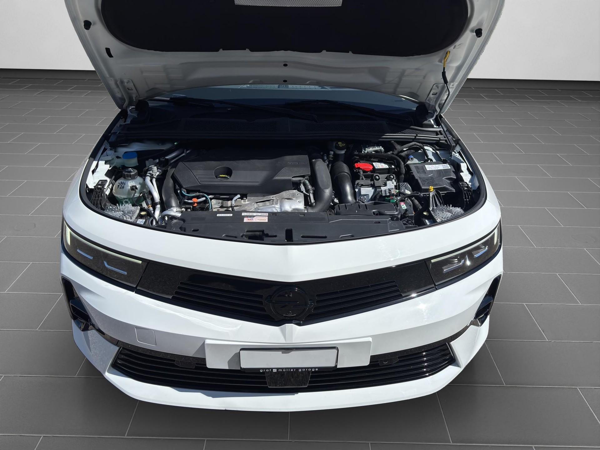 OPEL Astra 1.6 T PHEV 180 Ultimate-image-23