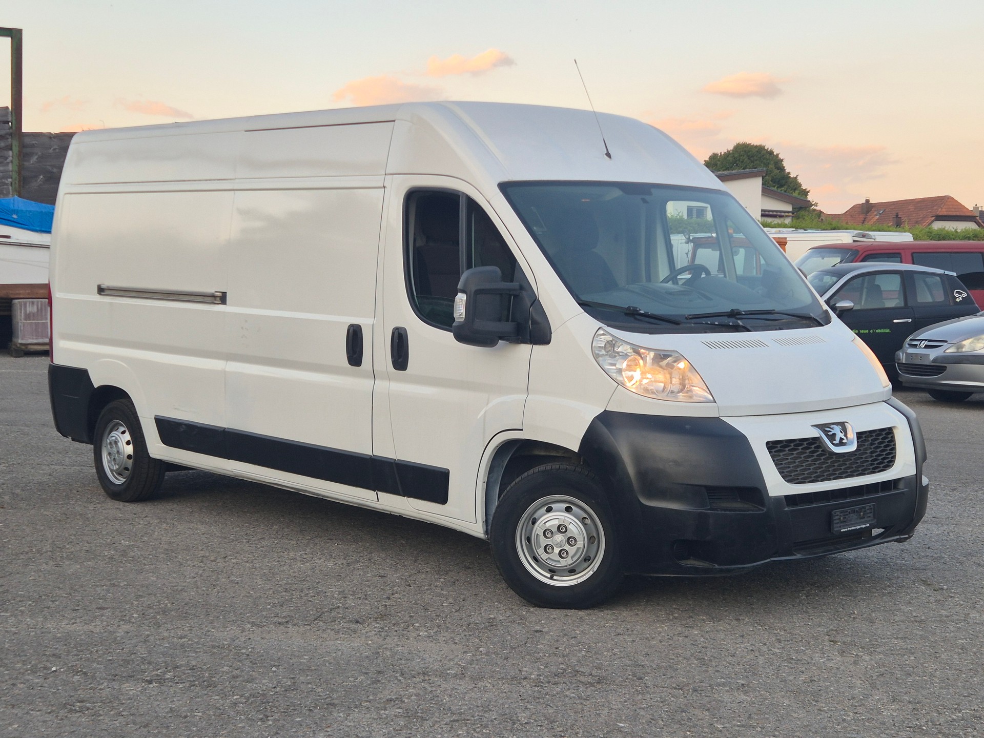PEUGEOT Boxer Frischer MFK 123'000km Klima AHK-image-0