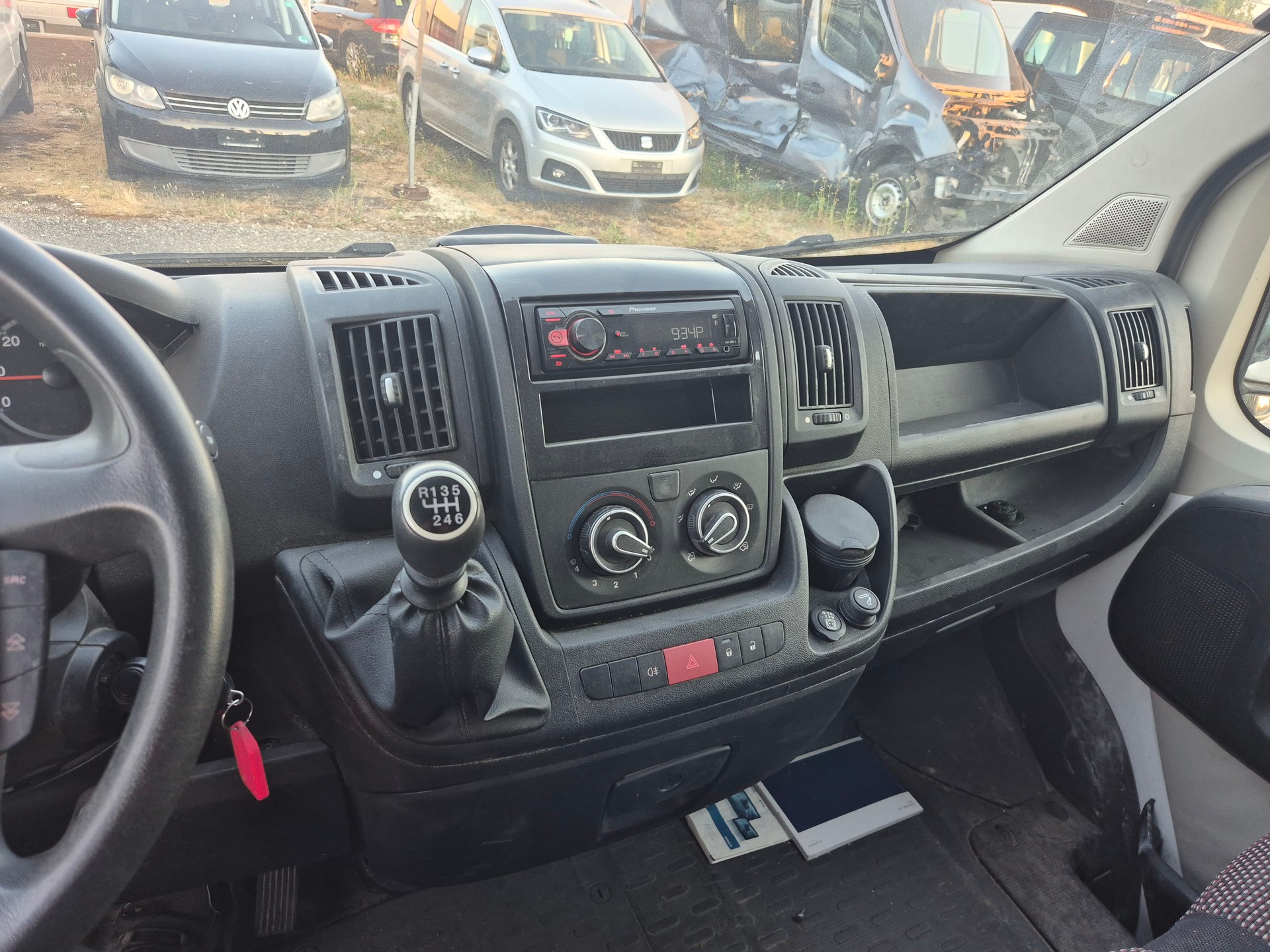 PEUGEOT Boxer Frischer MFK 123'000km Klima AHK-image-11