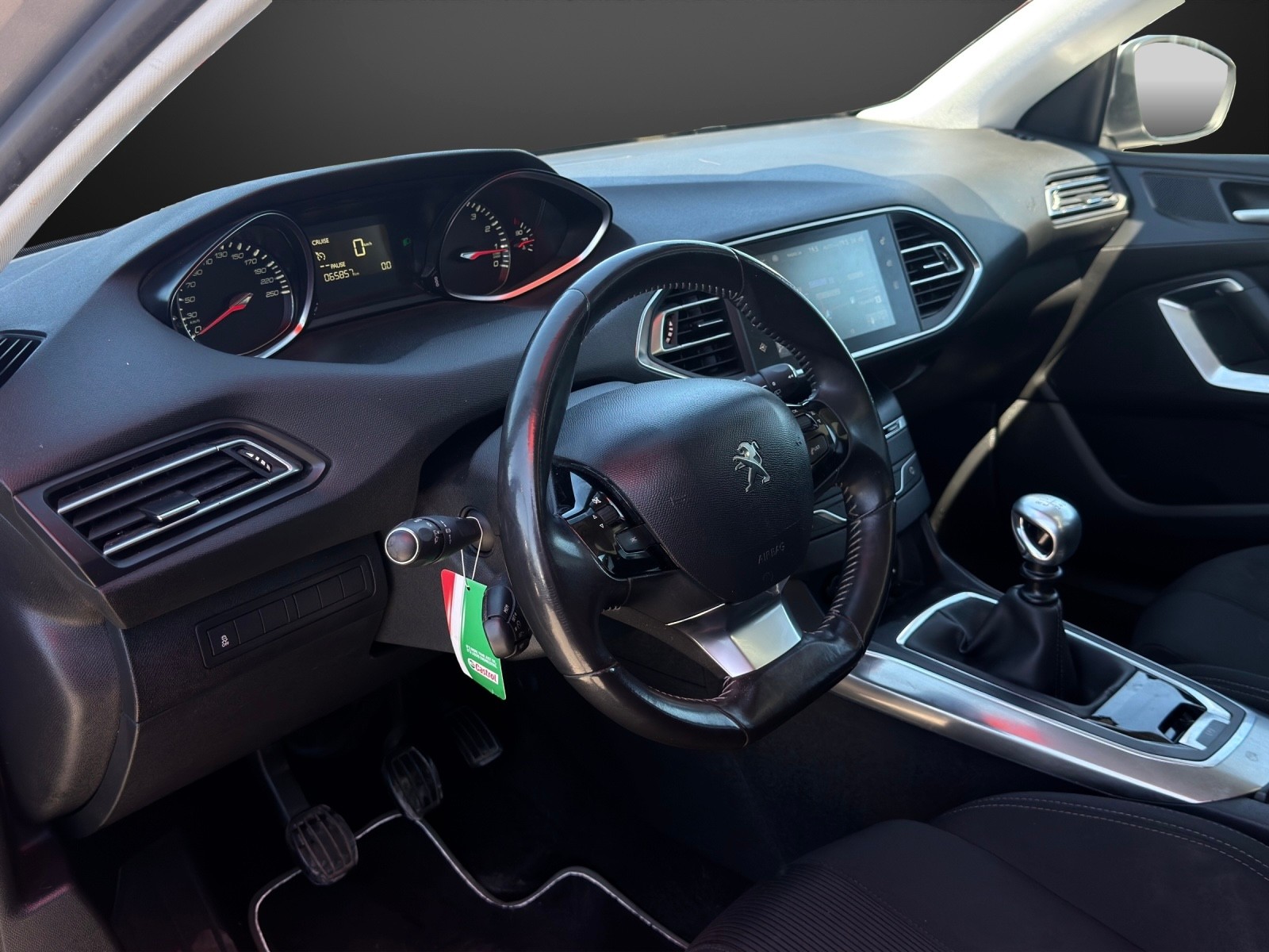 PEUGEOT 308 1.6 THP Allure-image-7