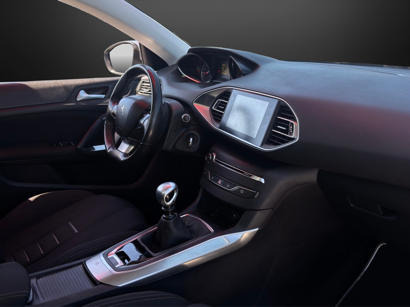 PEUGEOT 308 1.6 THP Allure-image-9