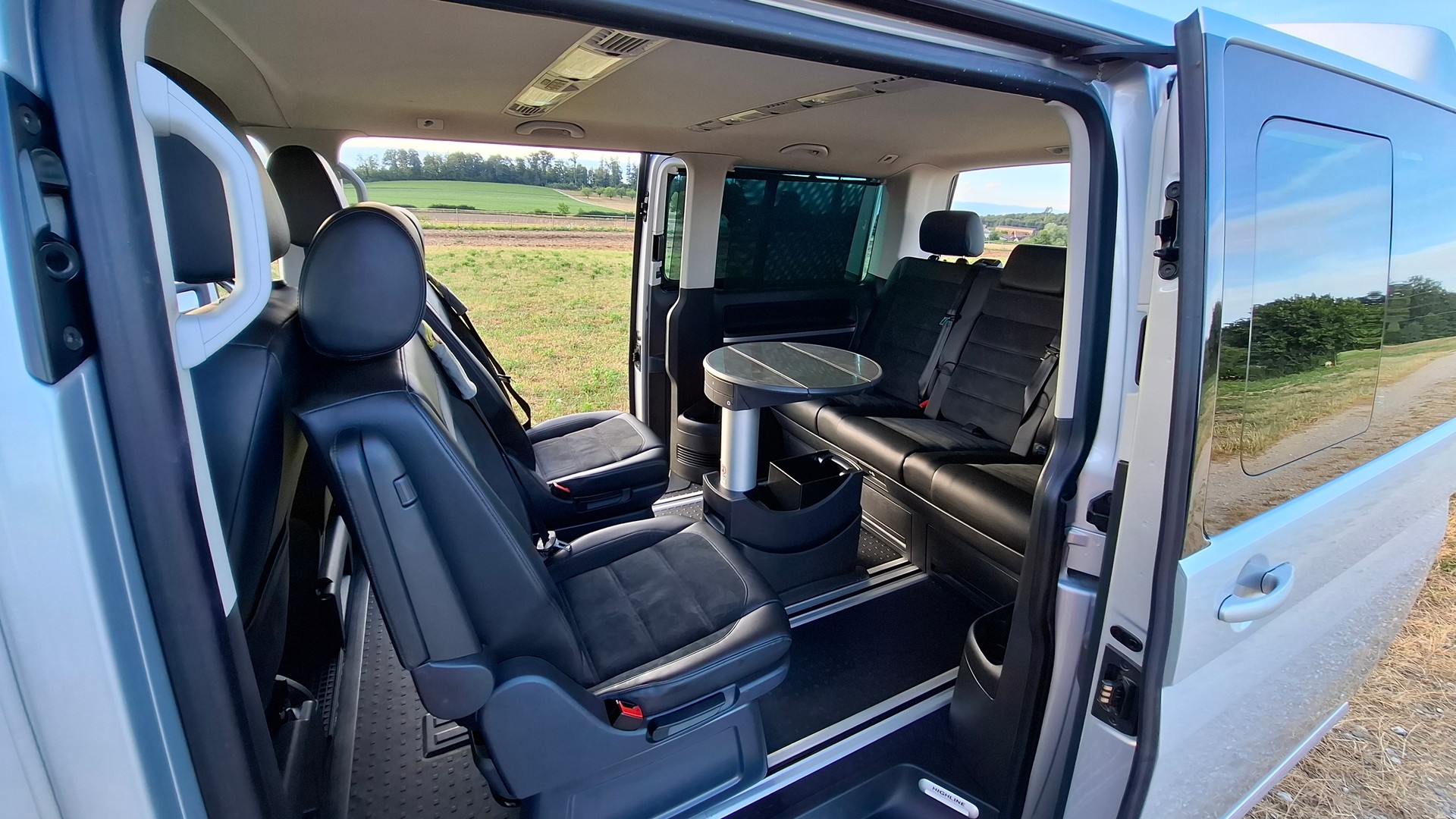 VW 2.0 TDI 204 Highline DSG 4m-image-2