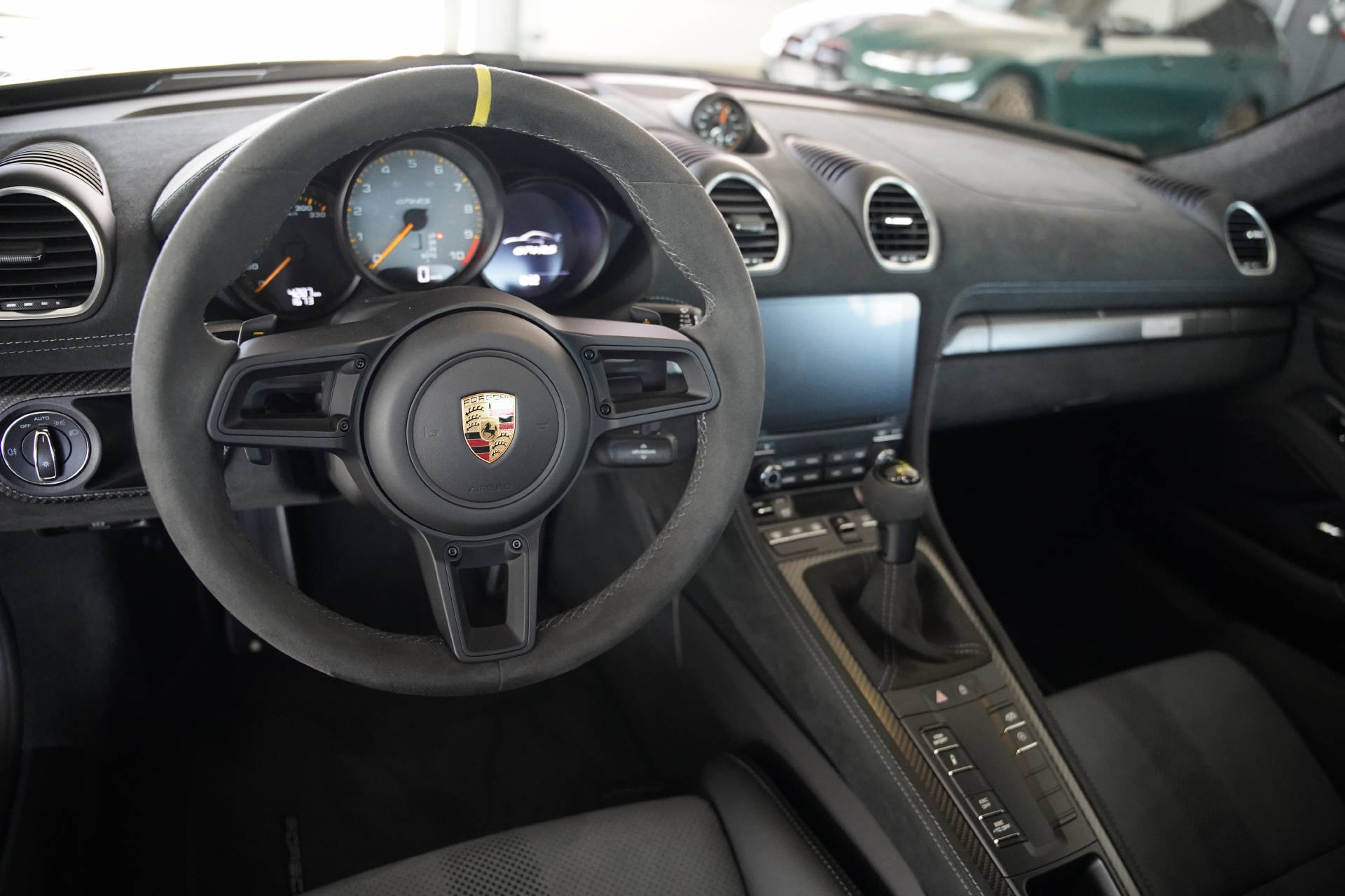 PORSCHE Cayman 718 GT4 RS PDK Weissach-image-10