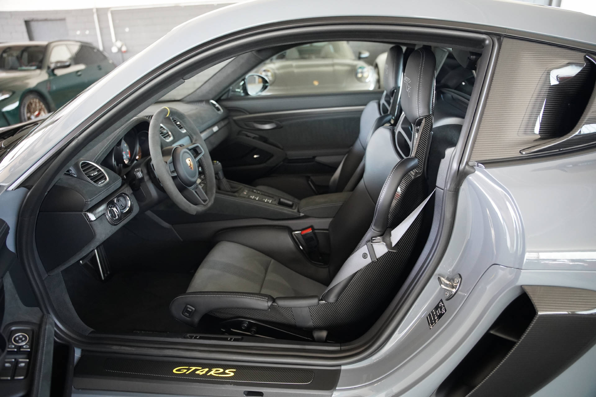 PORSCHE Cayman 718 GT4 RS PDK Weissach-image-9