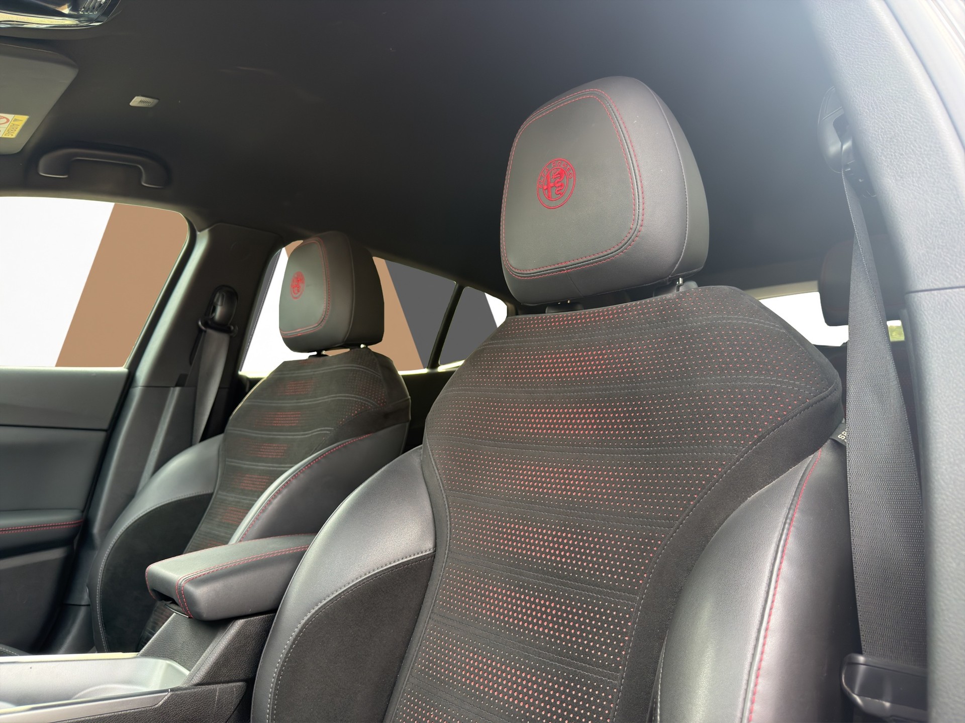 ALFA ROMEO Tonale 1.5 48V Hybrid Speciale-image-25