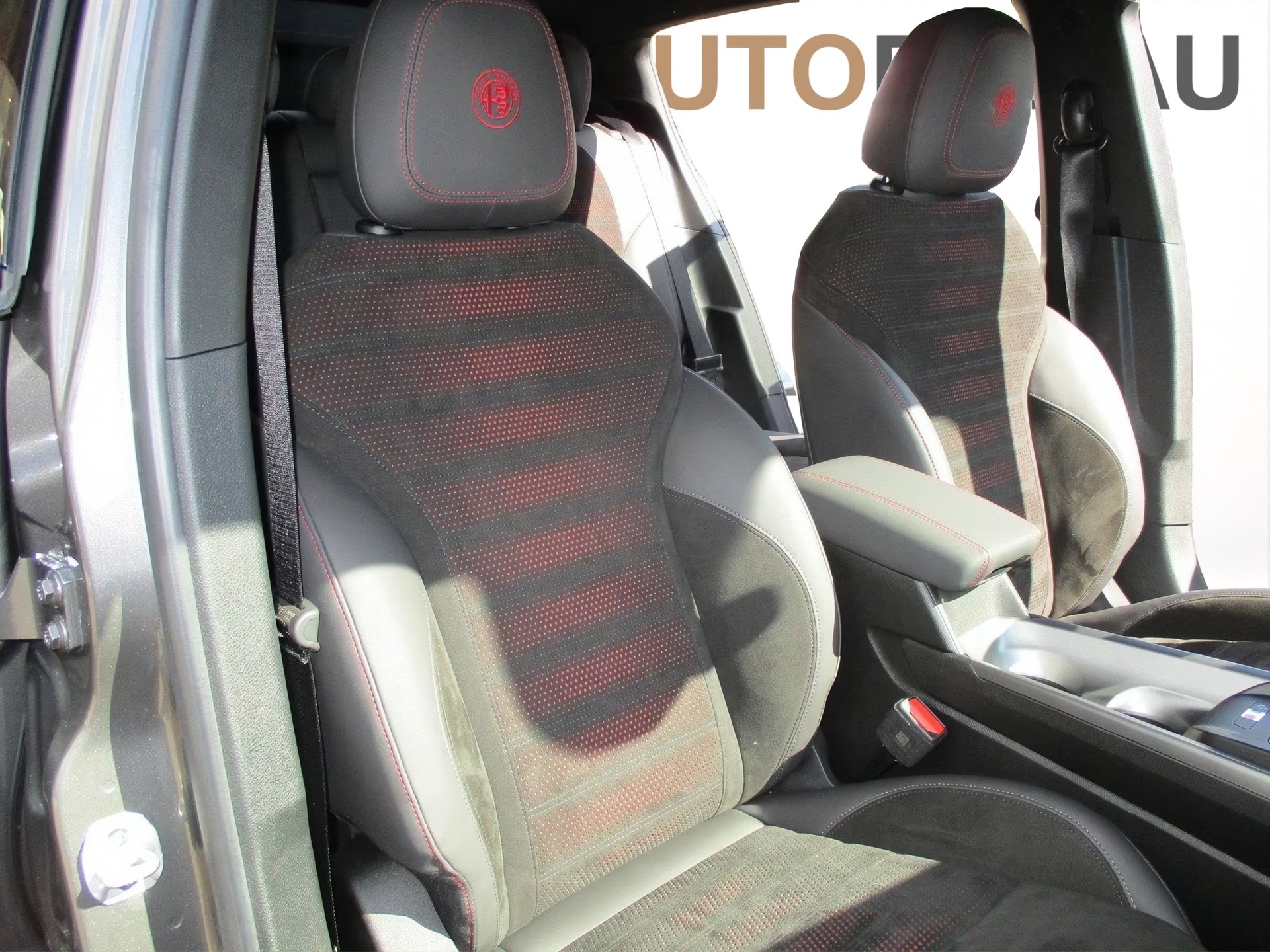 ALFA ROMEO Tonale 1.5 48V Hybrid Speciale-image-16