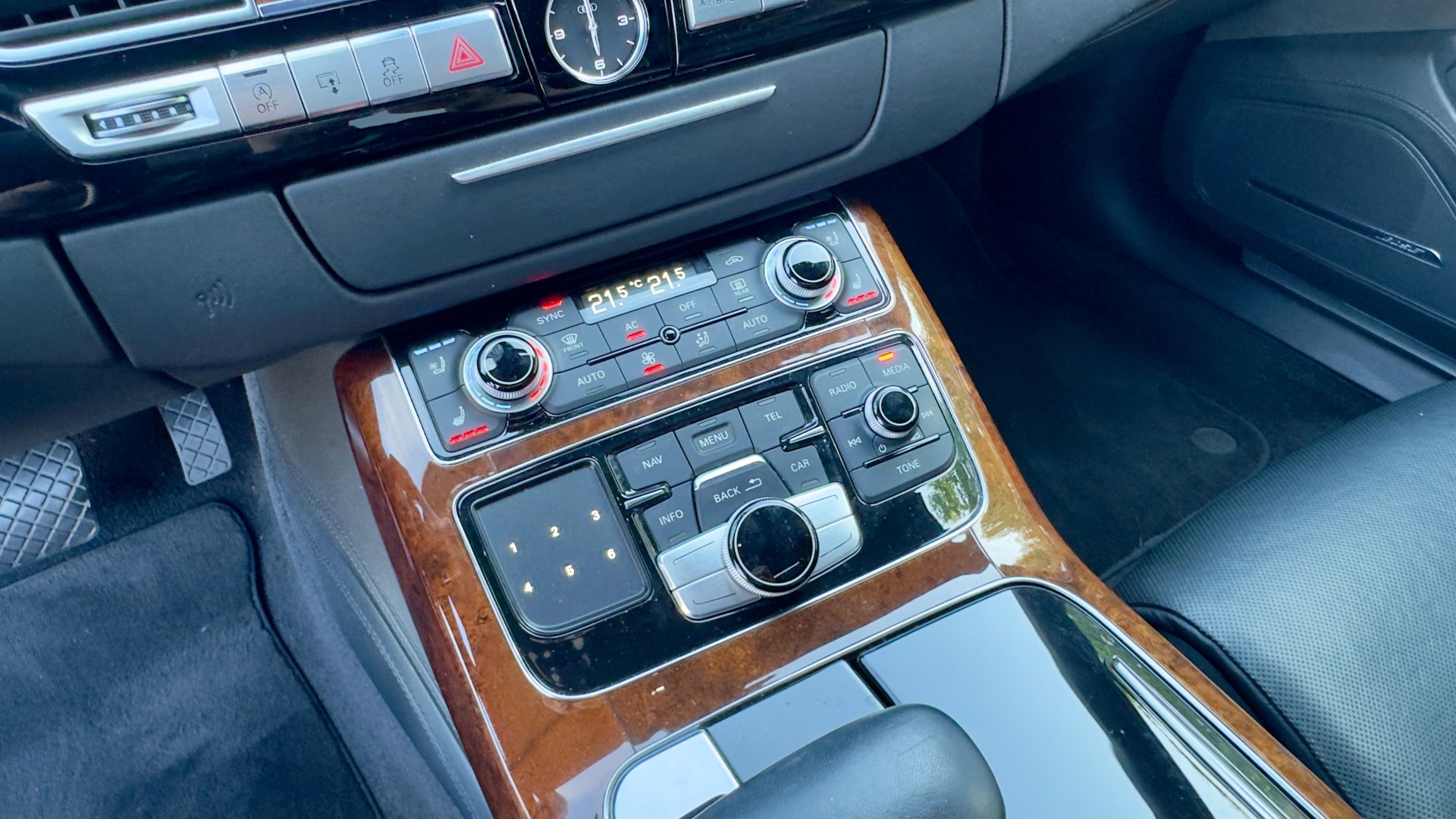 AUDI A8 L 3.0 TDI quattro tiptronic-image-6