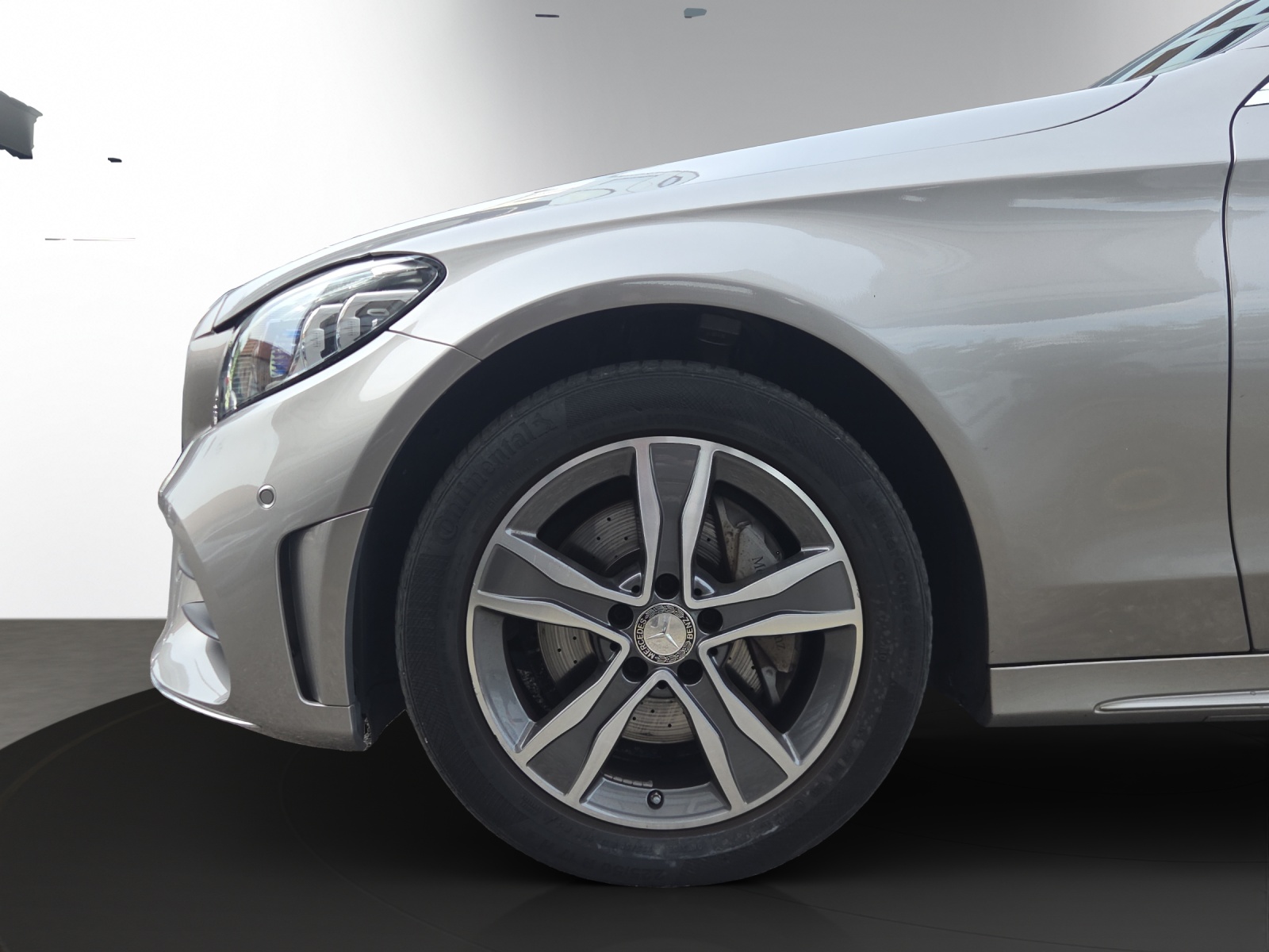 MERCEDES-BENZ C 220 d Swiss Star AMG Line 4M 9G-Tronic-image-3