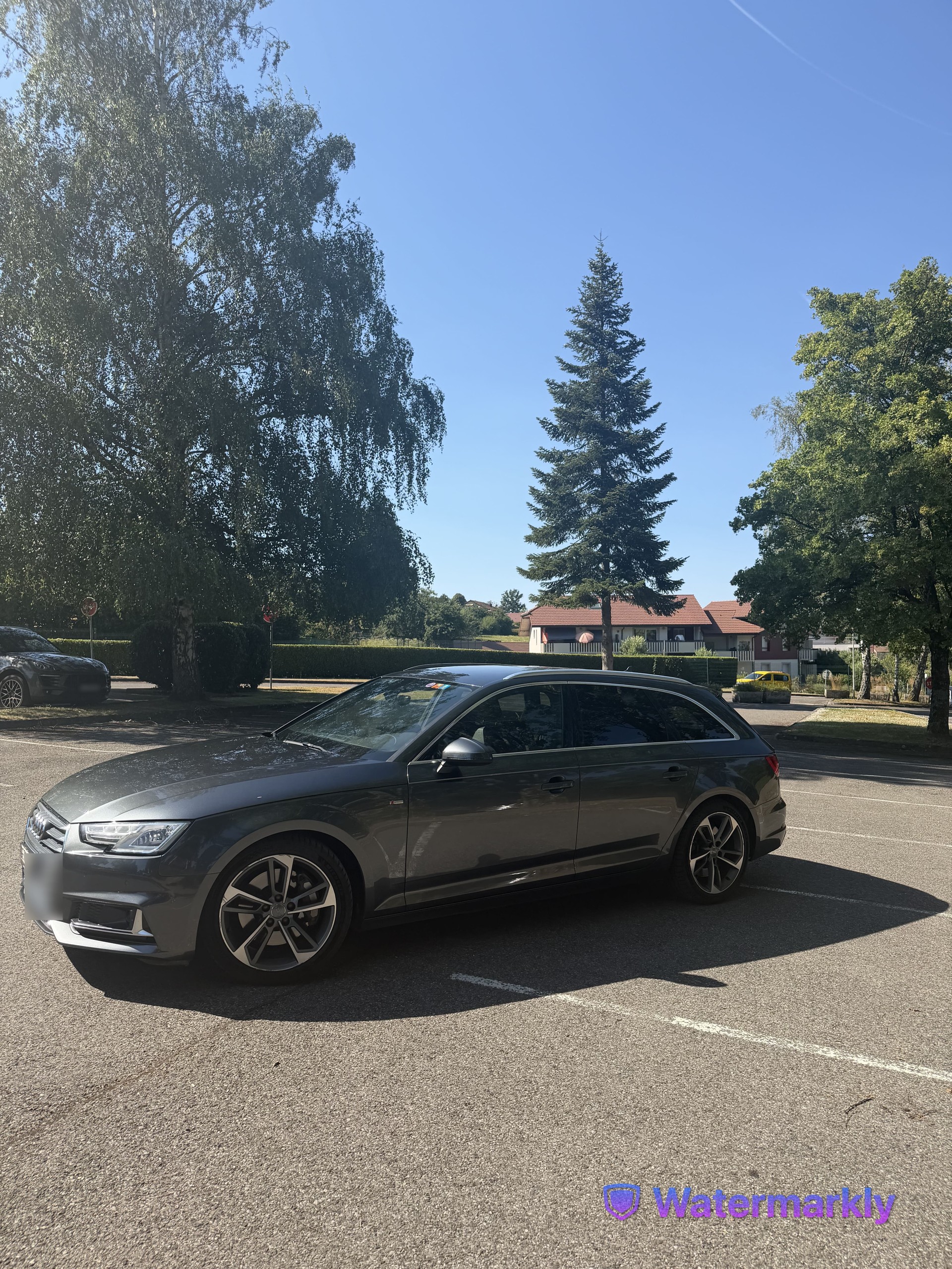 AUDI 2.0 45 TFSI Sport Attraction quattro S-Tronic-image-1