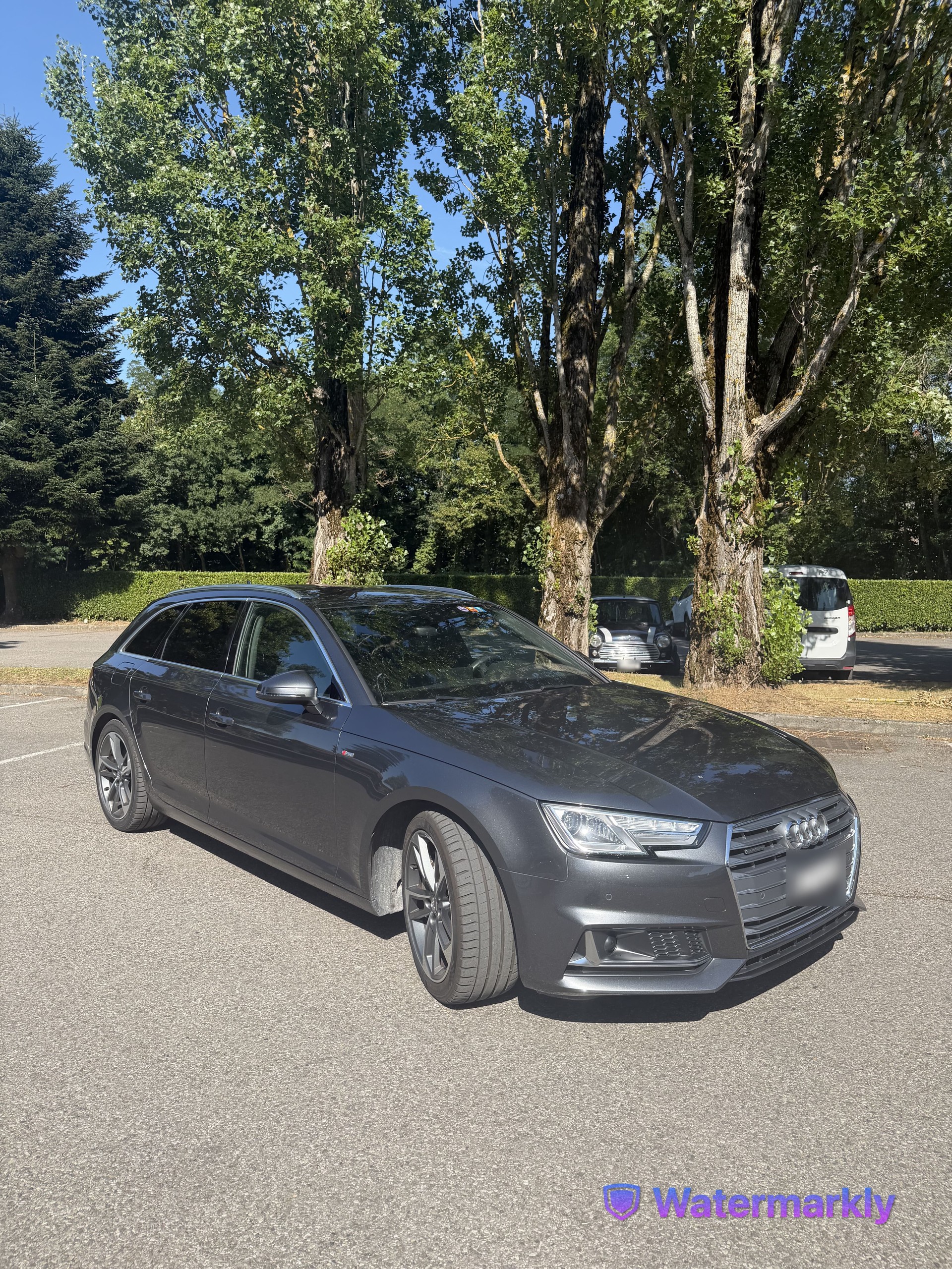 AUDI 2.0 45 TFSI Sport Attraction quattro S-Tronic-image-3