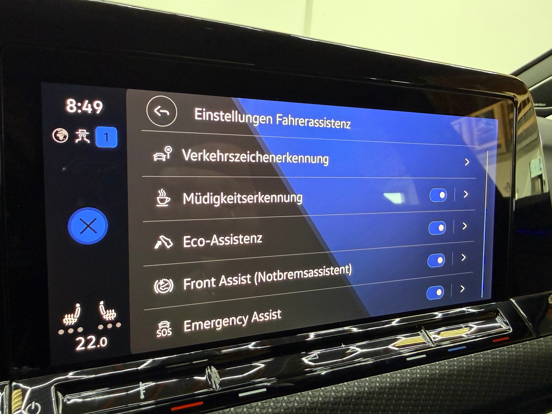 VW Golf Variant 2.0 TSI R-Line DSG 4Motion-image-23