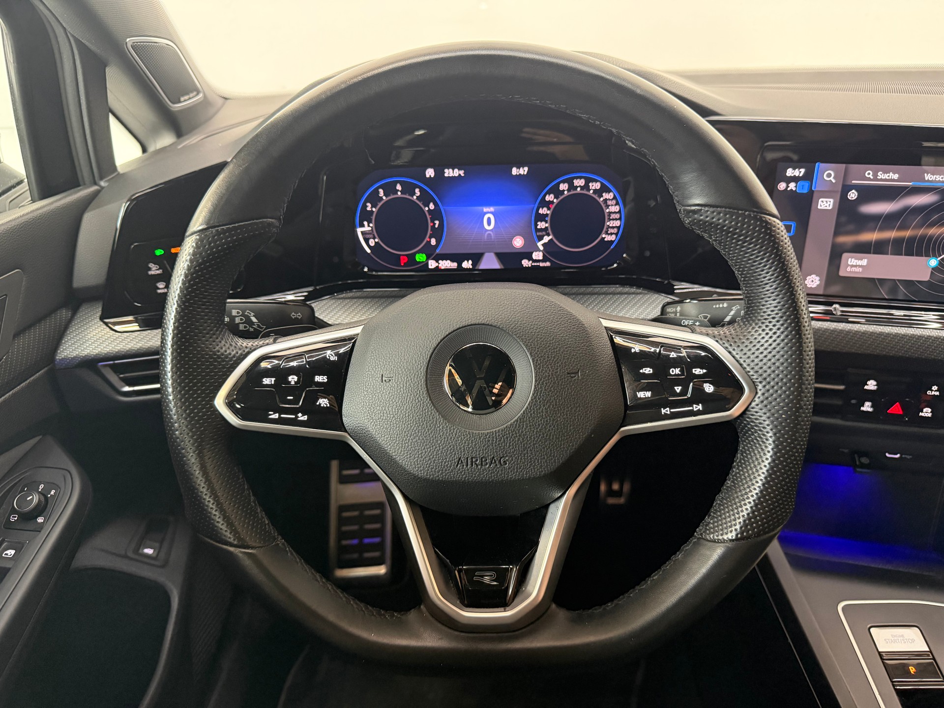 VW Golf Variant 2.0 TSI R-Line DSG 4Motion-image-14
