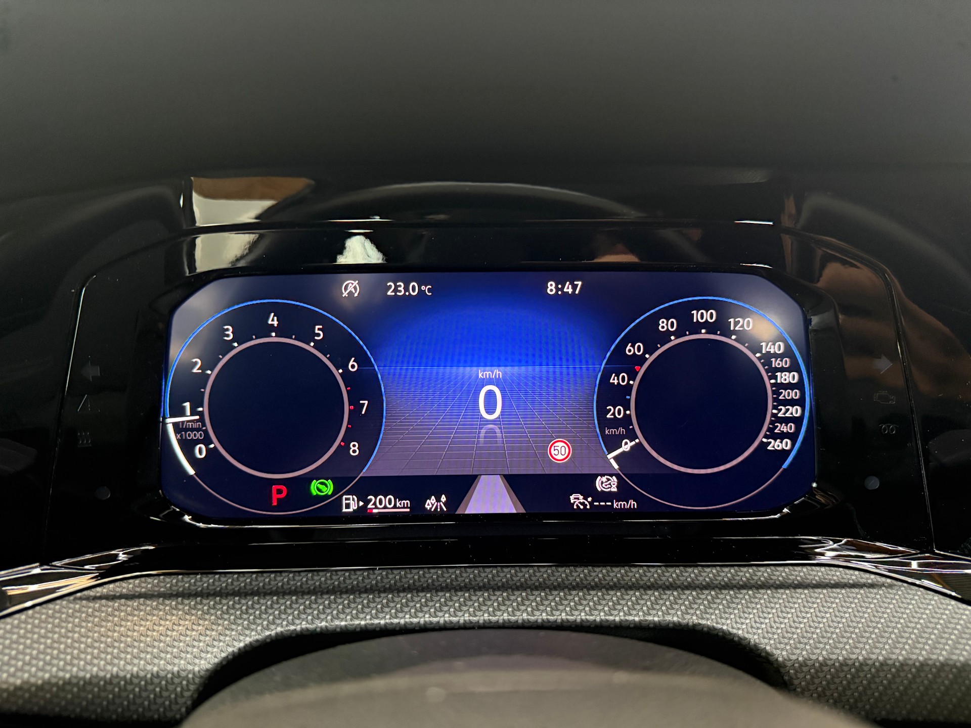 VW Golf Variant 2.0 TSI R-Line DSG 4Motion-image-13