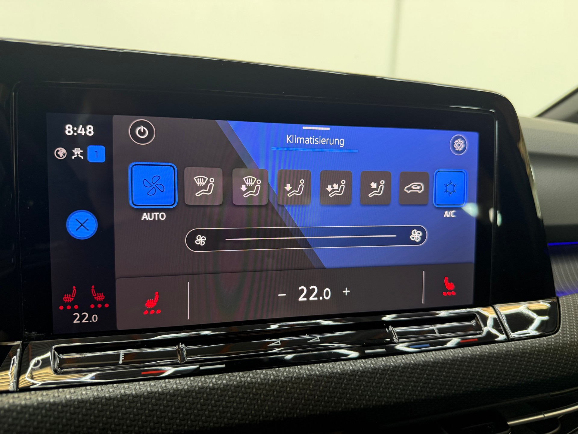 VW Golf Variant 2.0 TSI R-Line DSG 4Motion-image-24