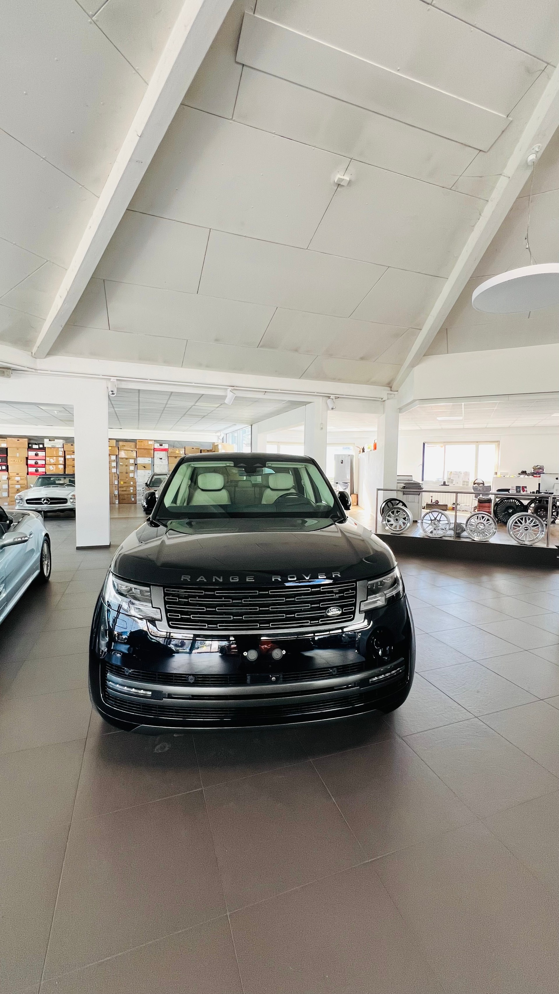 LAND ROVER Range Rover P530 4.4 V8 Autobiography Automatic-showroom-element-2