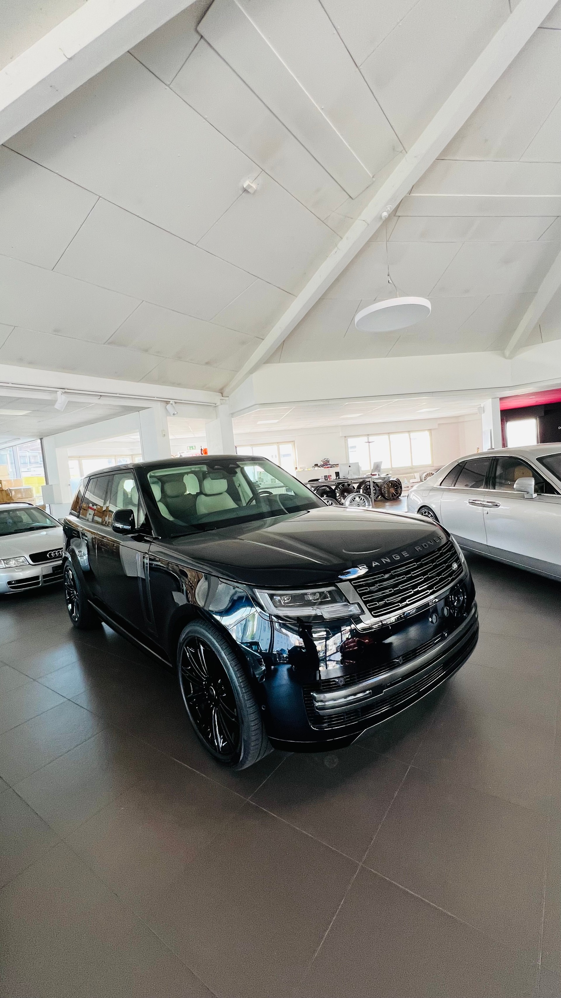 LAND ROVER Range Rover P530 4.4 V8 Autobiography Automatic-showroom-element-1