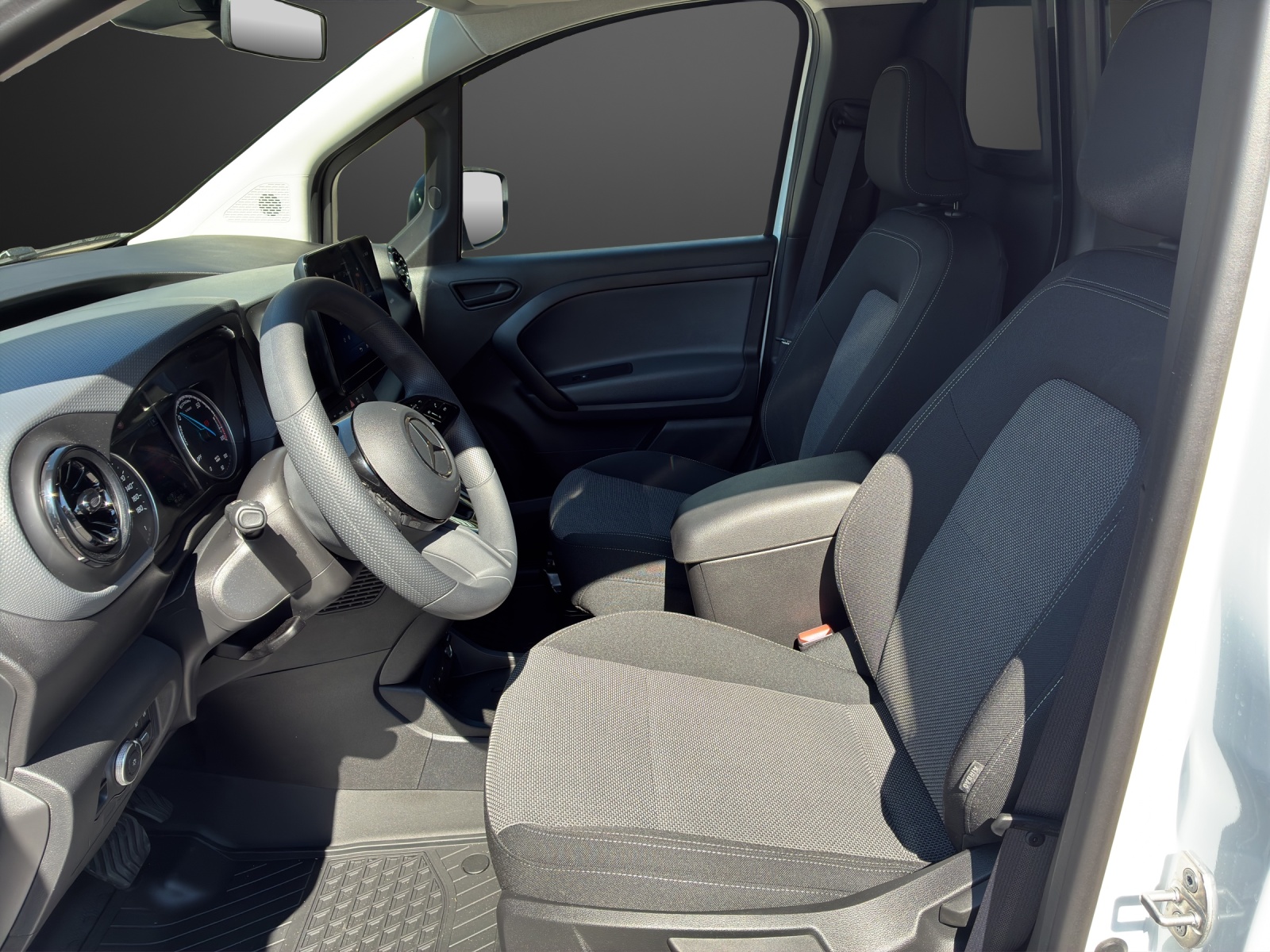 MERCEDES-BENZ eCitan 45kWh Base-image-9