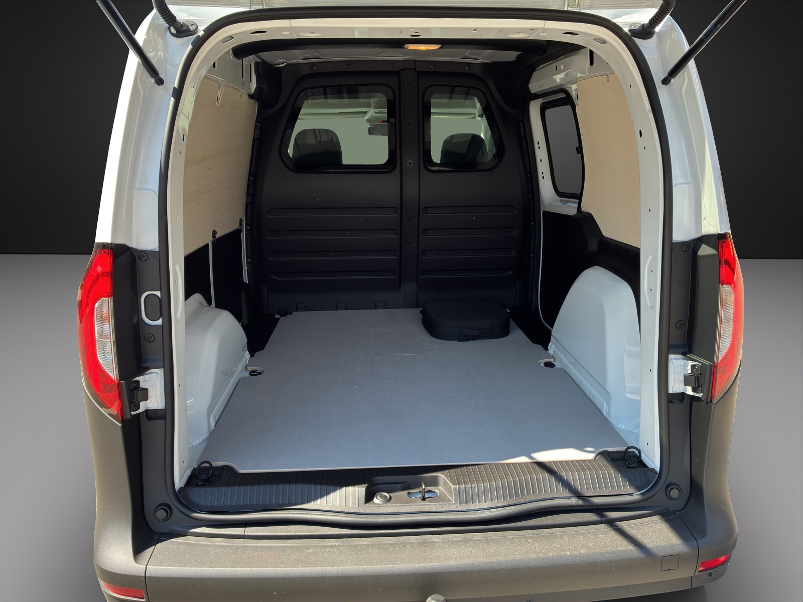 MERCEDES-BENZ eCitan 45kWh Base-image-6