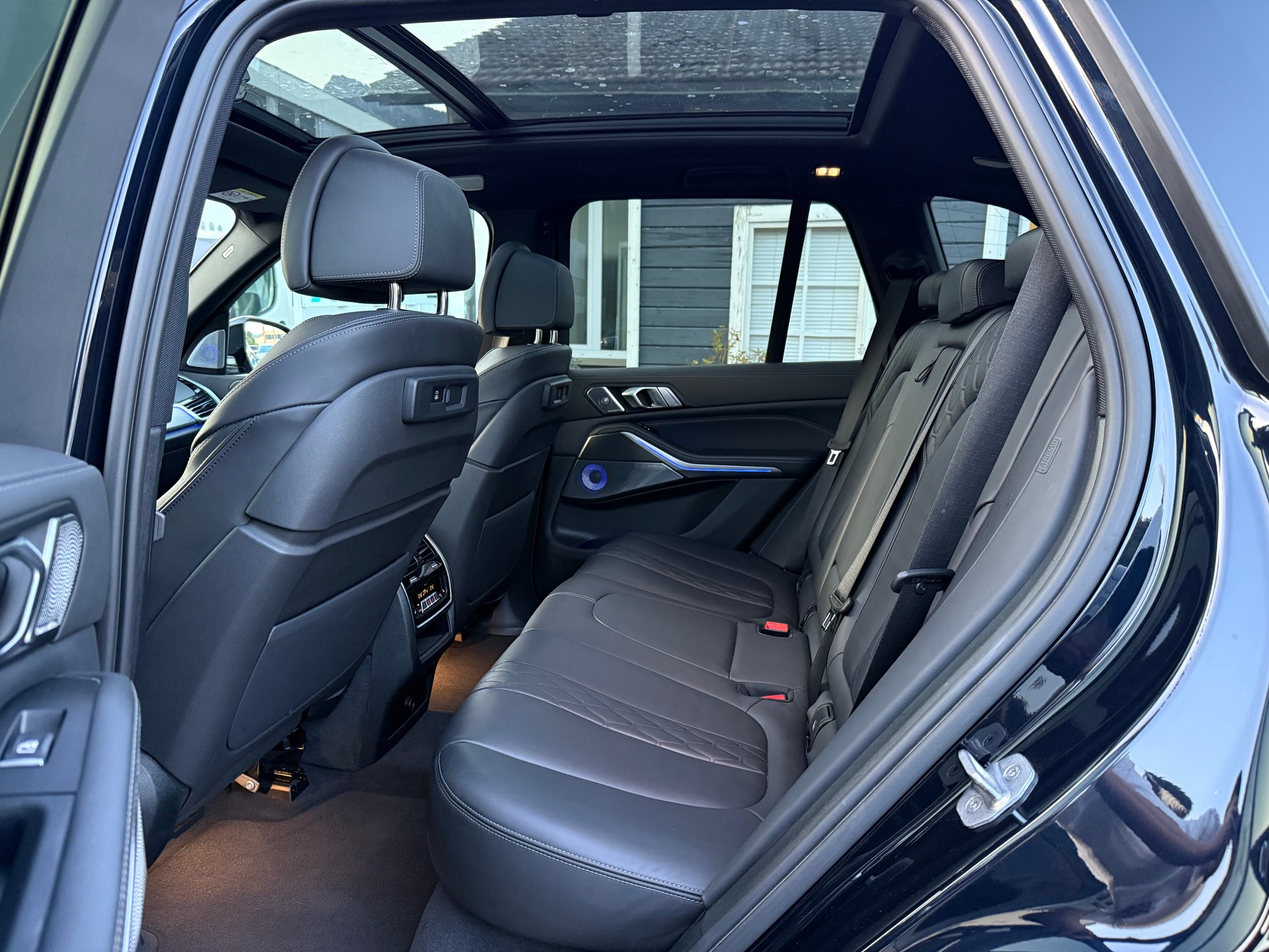 BMW X5 40i xDrive SAG-image-13