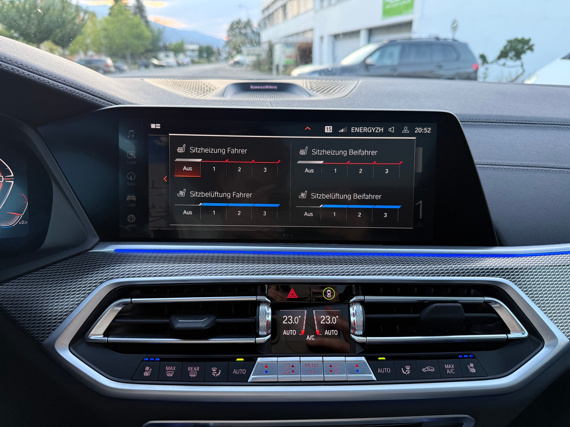 BMW X5 40i xDrive SAG-image-25