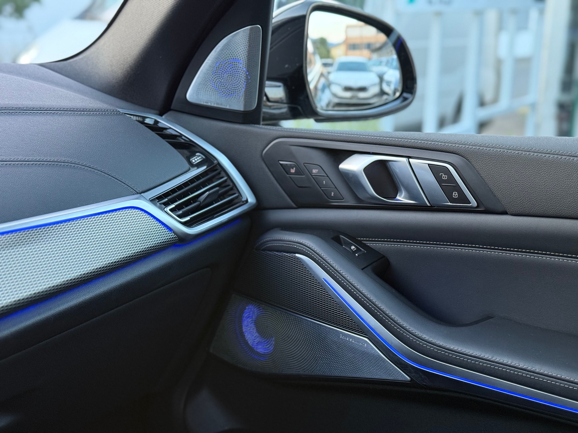 BMW X5 40i xDrive SAG-image-28