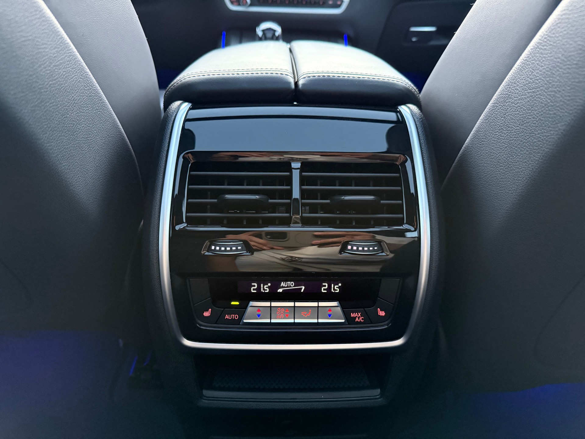 BMW X5 40i xDrive SAG-image-18
