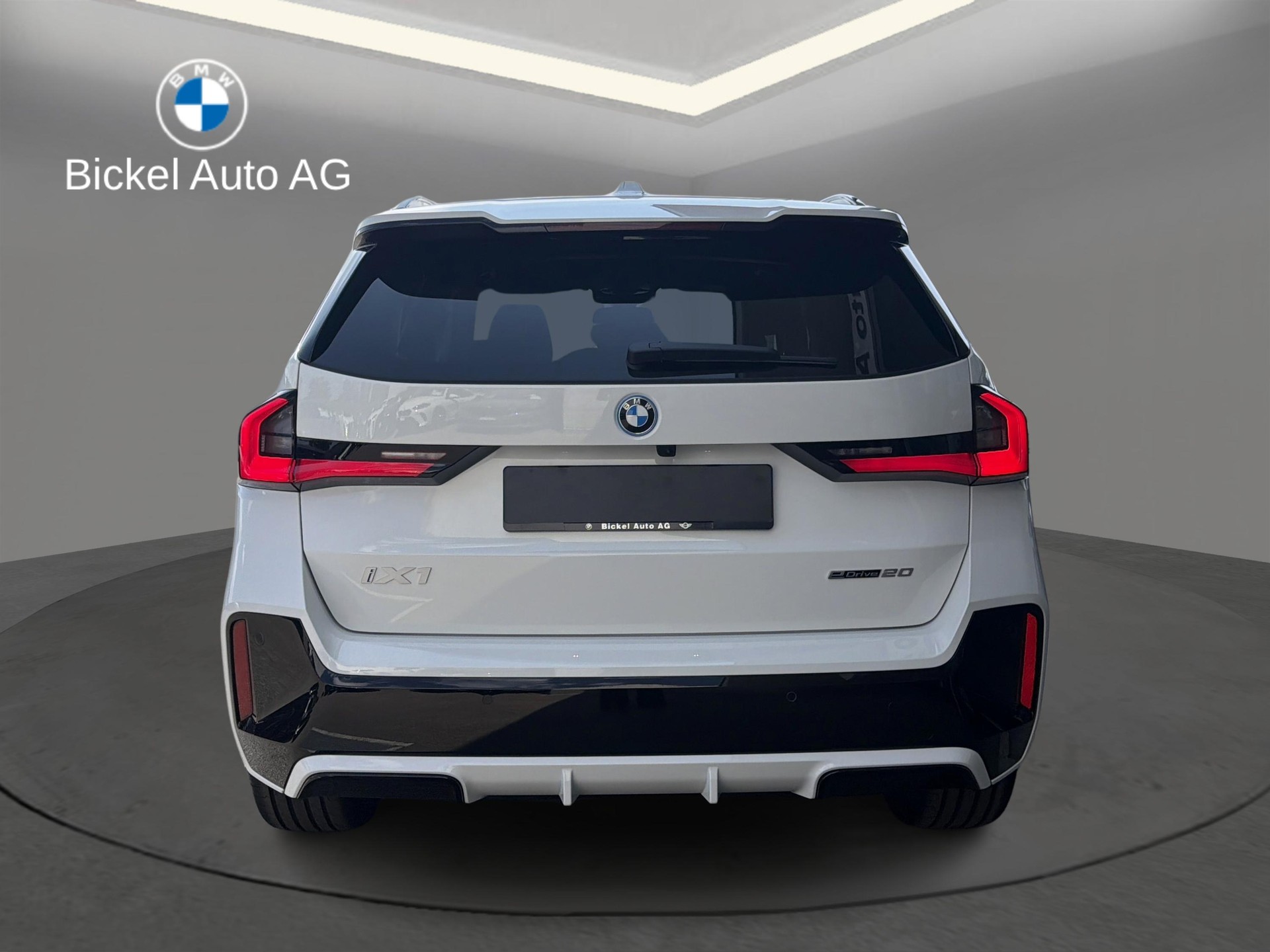 BMW iX1 eDrive 20 M Sport-image-3