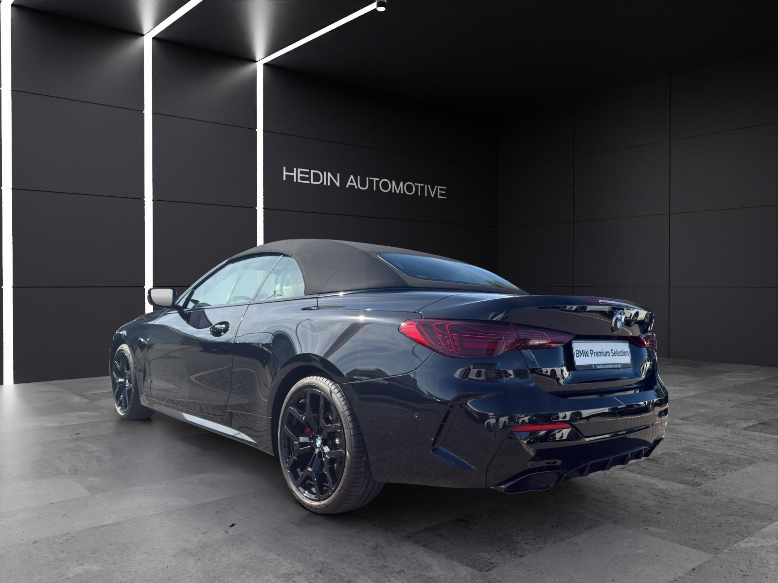 BMW M440i xDrive Cabrio-showroom-element-1