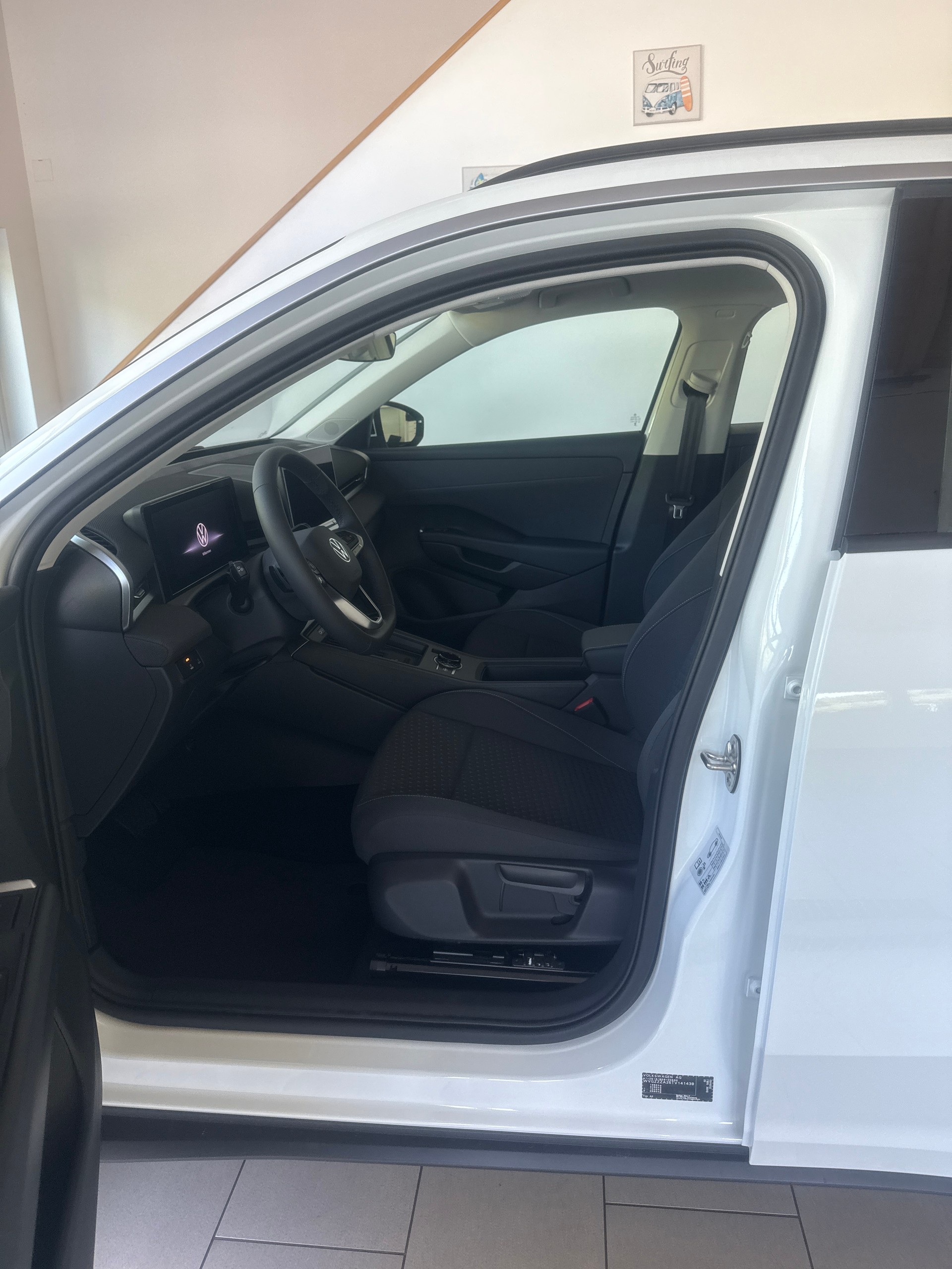 VW T-Roc NF TR 1.5eTSI 115PS 1500ccm 115PS/85kW 4 Zylinder eTSI Benzin / mHEV-image-3
