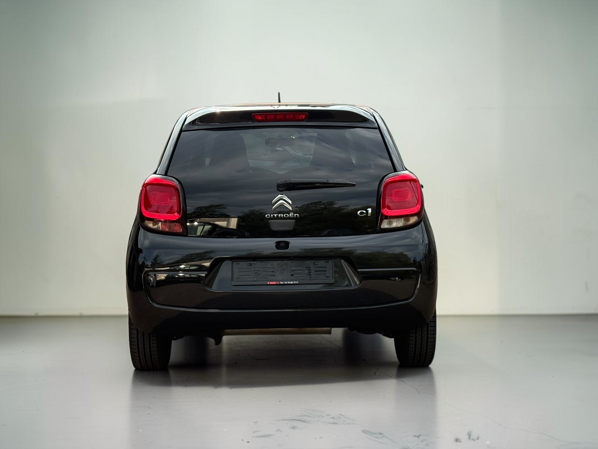 CITROEN C1 1.2 VTi Shine Airscape-showroom-element-3